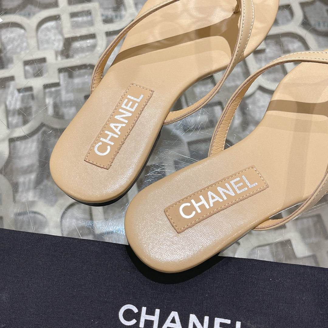 CHANEL Double  Flip  Flop Thongs Beige Cream Sheepskin