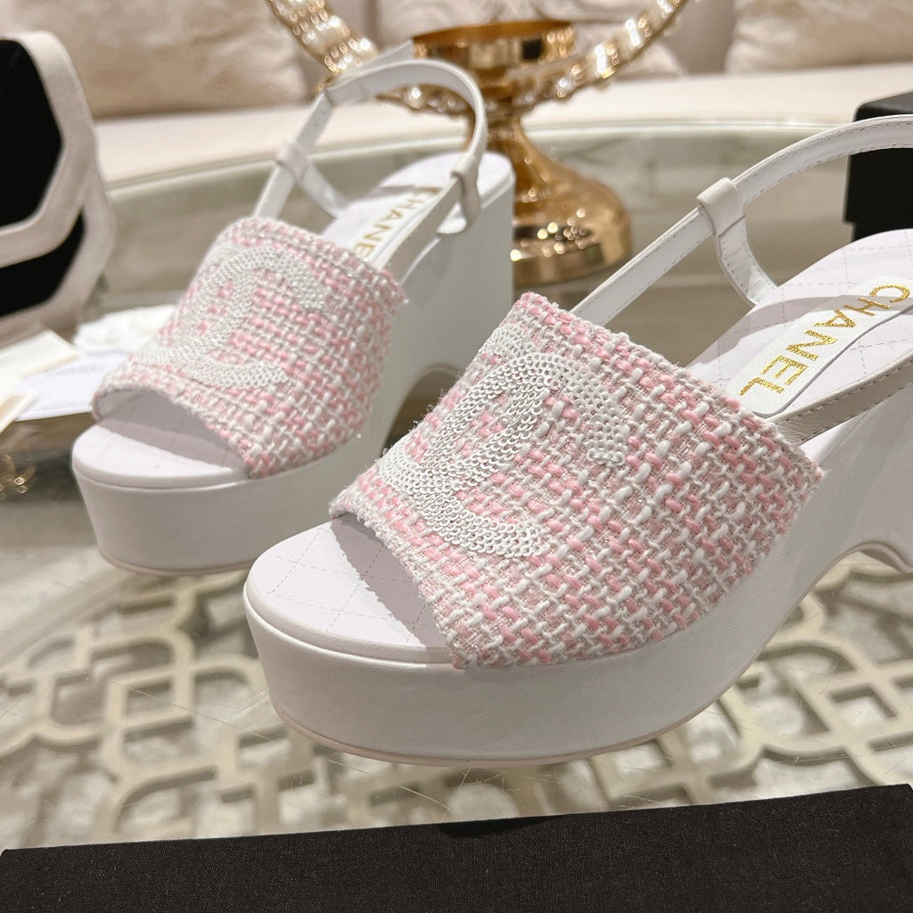 CHANEL WEDGE SANDALS IN LIGHT PINK FABRIC WITH WHITE LOGO