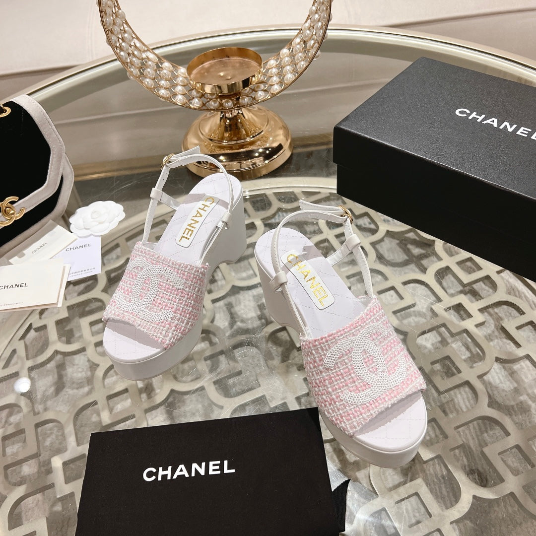 CHANEL WEDGE SANDALS IN LIGHT PINK FABRIC WITH WHITE LOGO