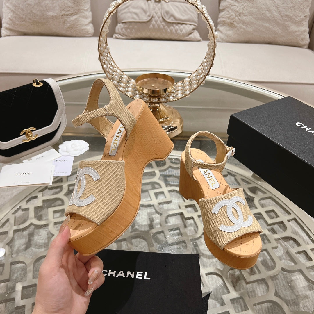 CHANEL WEDGE SANDALS IN BEIGE CREAM LAMBSKIN WITH WHITE LOGO