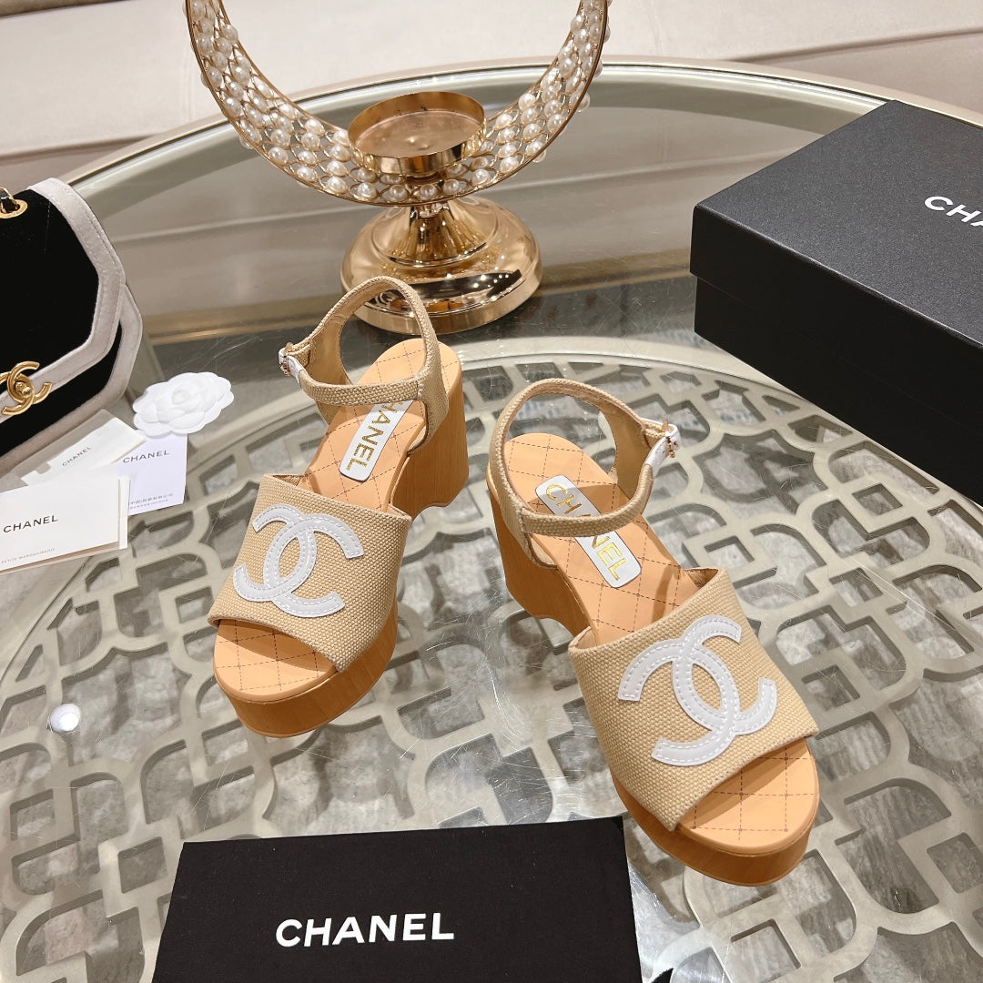 CHANEL WEDGE SANDALS IN BEIGE CREAM LAMBSKIN WITH WHITE LOGO