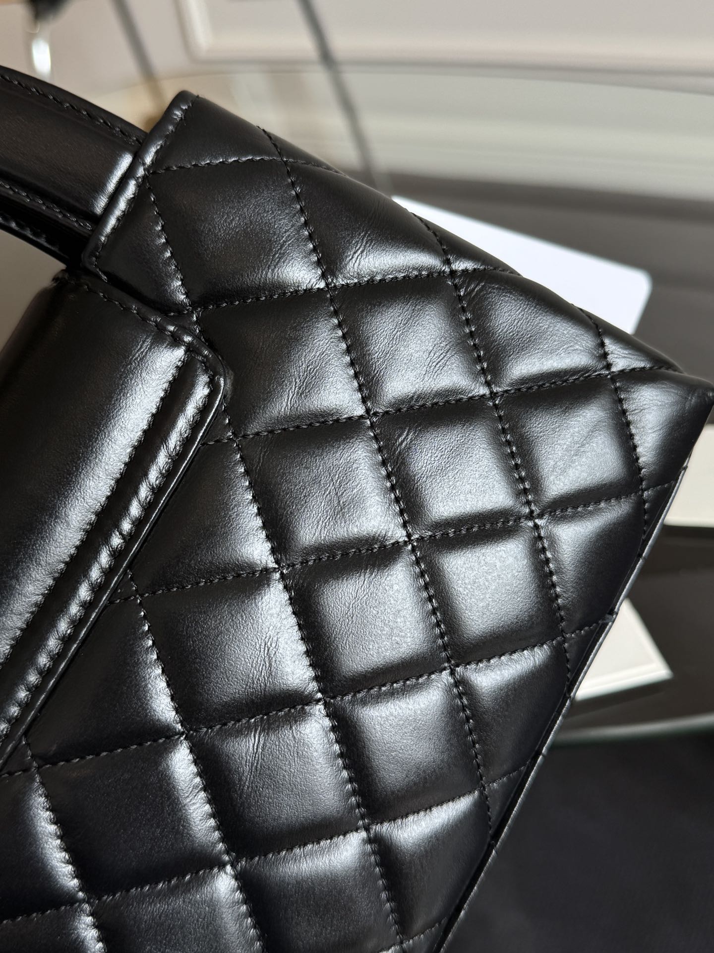 CHANEL KELLY SHOPPING BAG 19 IN BLACK CALFSKIN GOLD HARDWARE