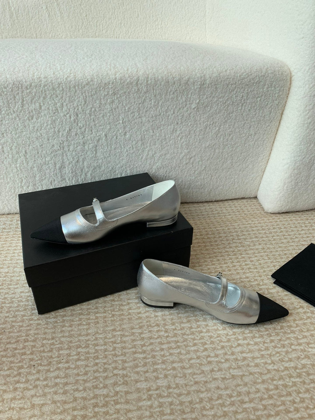 CHANEL Pointed Toe Mary Jane Shoes Silver Mix Black Lambskin