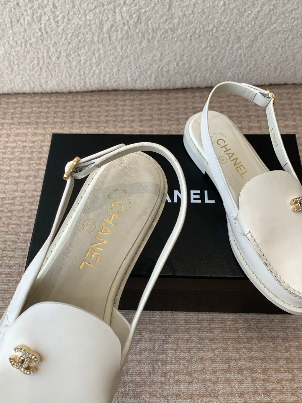 CHANEL MOASIN SLINGBACK IN WHITE PATENT CALFSKIN