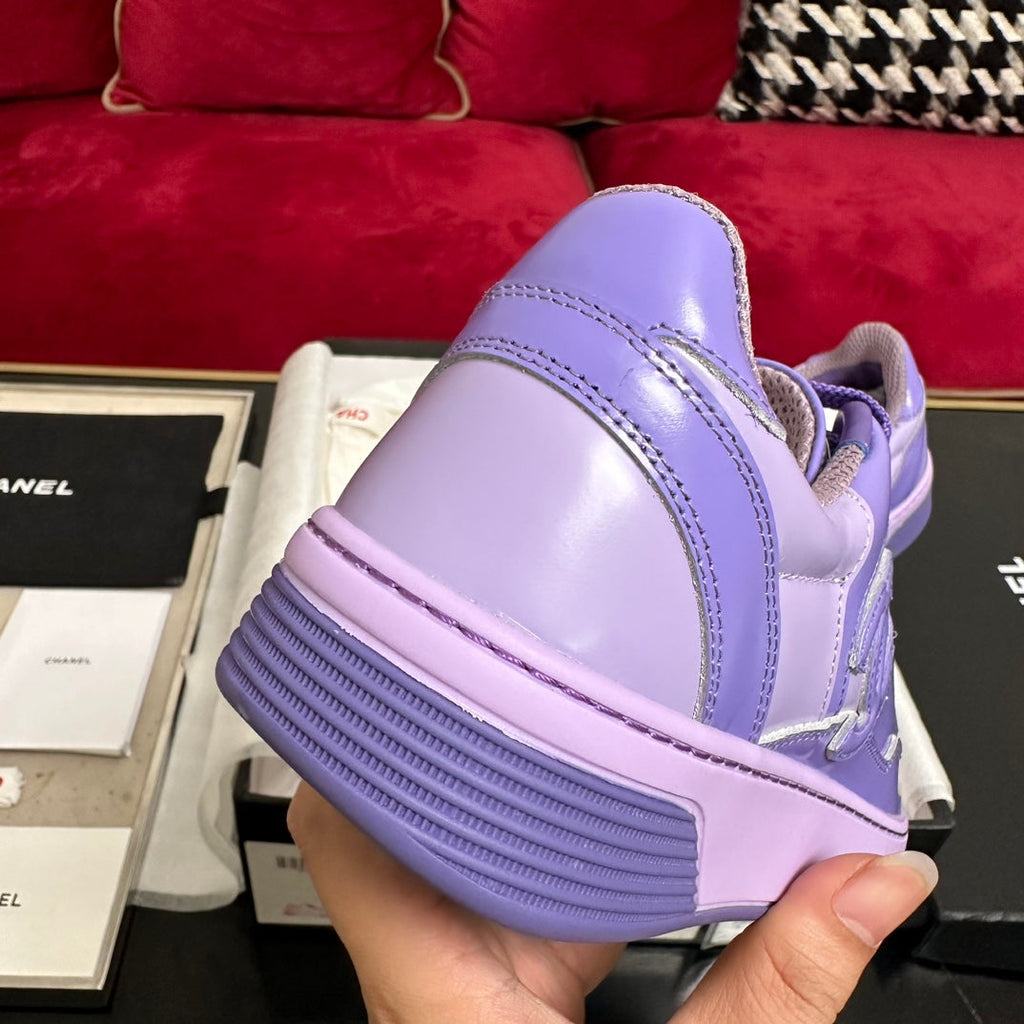 CHANEL TRAINERS IN LIGHT PURPLE SHINY CALFSKIN