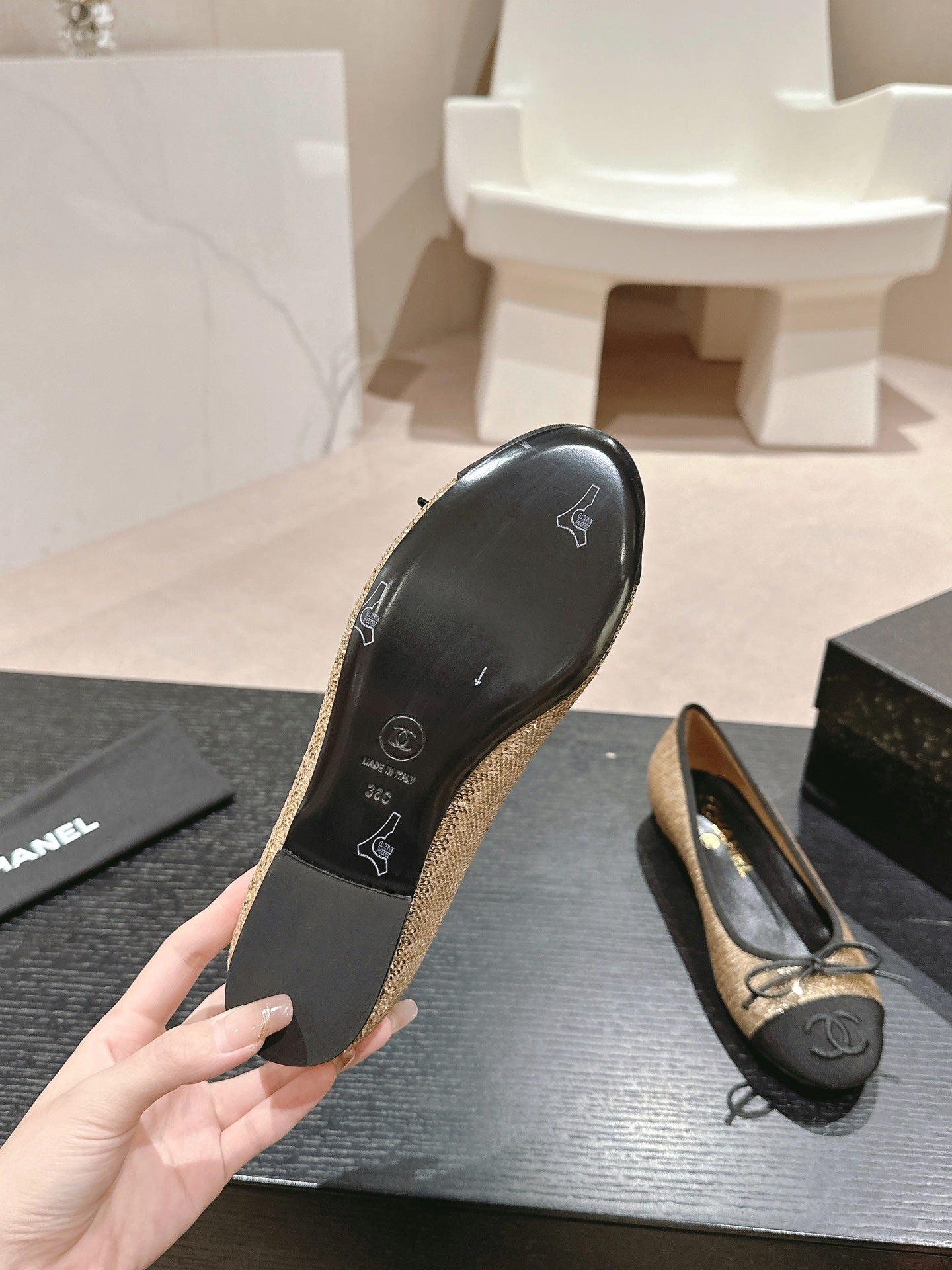 CHANEL BALLET FLATS IN GOLDEN GLITTERED TULLE AND BLACK SATIN