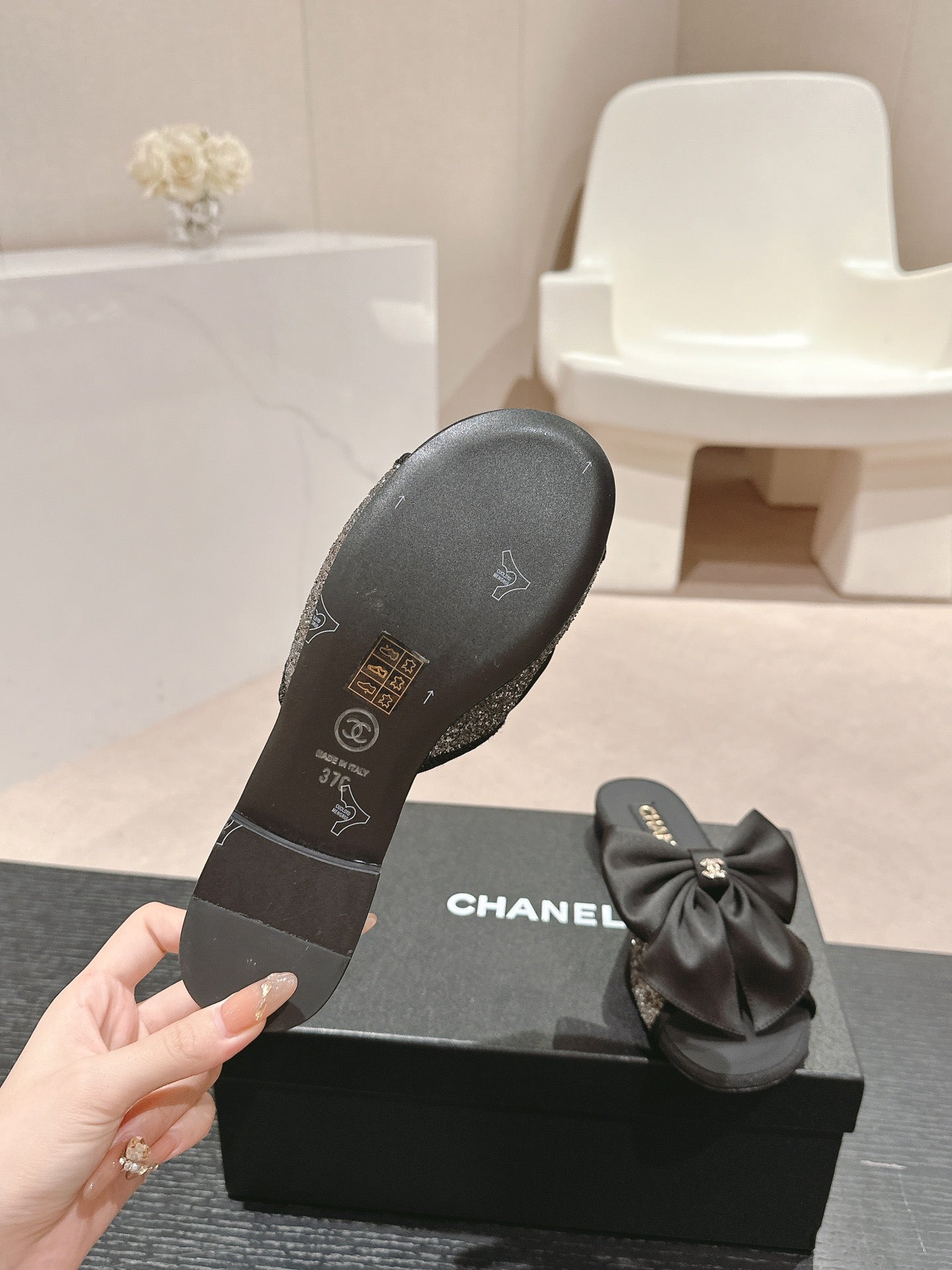 CHANEL BOW LADY SLIPPERS BLACK LAMBSKIN WITH RHINESTONES