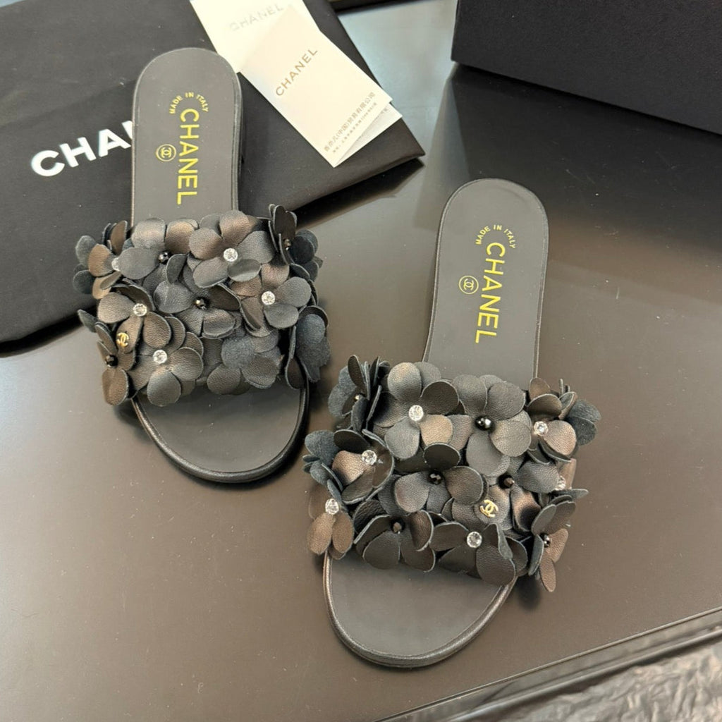 CHANEL FLAT MULE 15 MM IN BLACK CALFSKIN