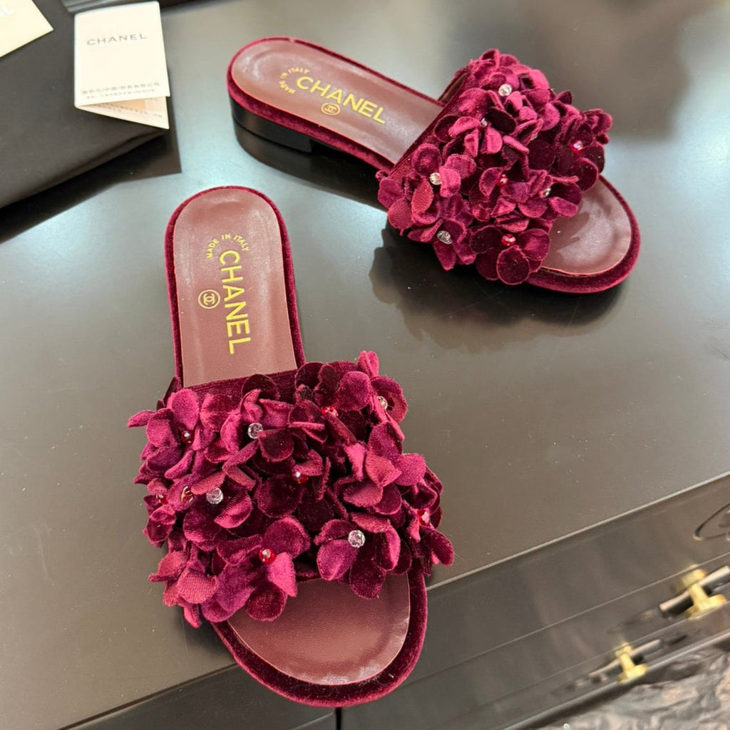 CHANEL FLAT MULE 15 MM IN PLUM PURPLE VELVET