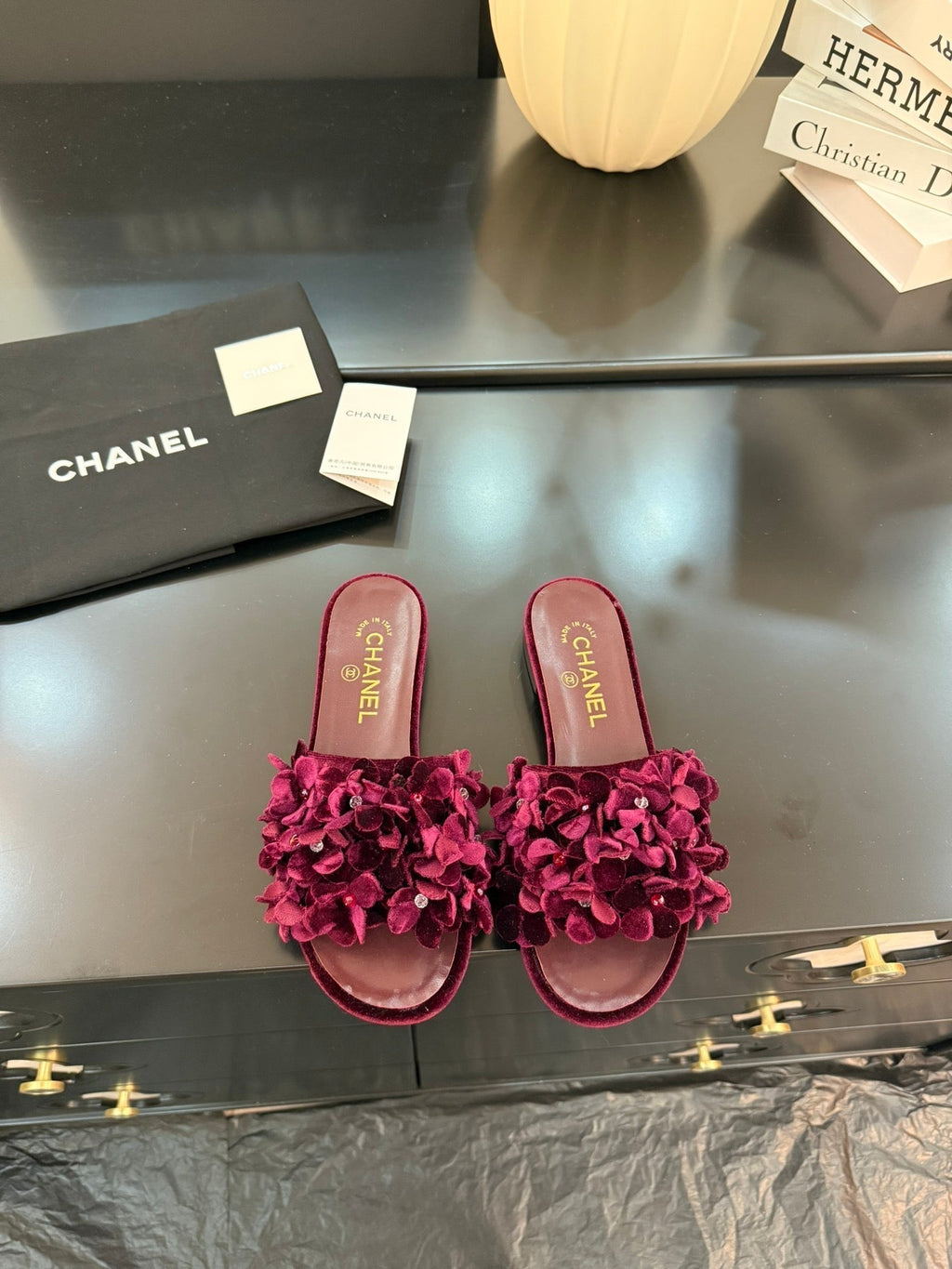 CHANEL FLAT MULE 15 MM IN PLUM PURPLE VELVET
