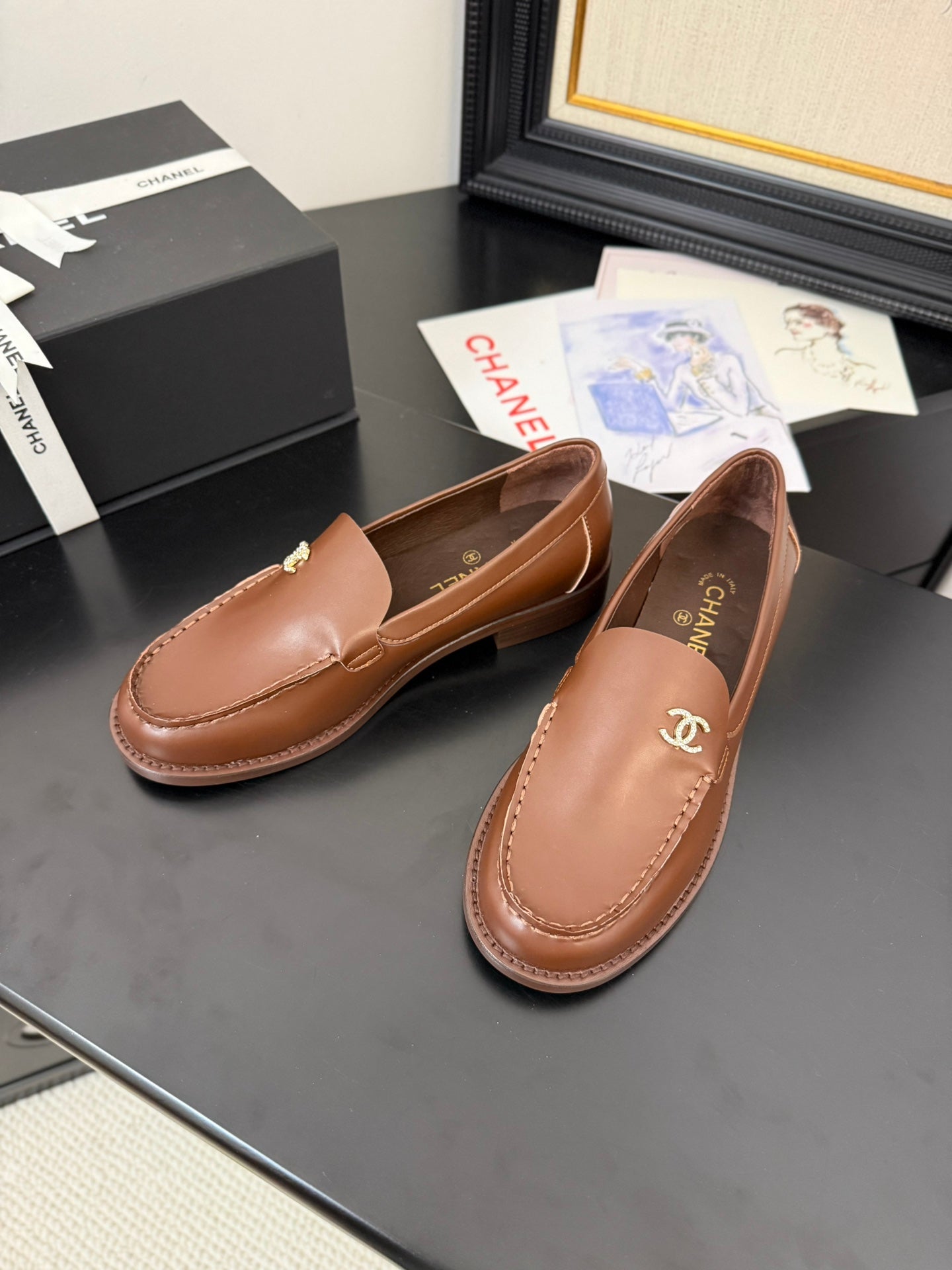 CHANEL 25C Moasins Brown Patent Leather