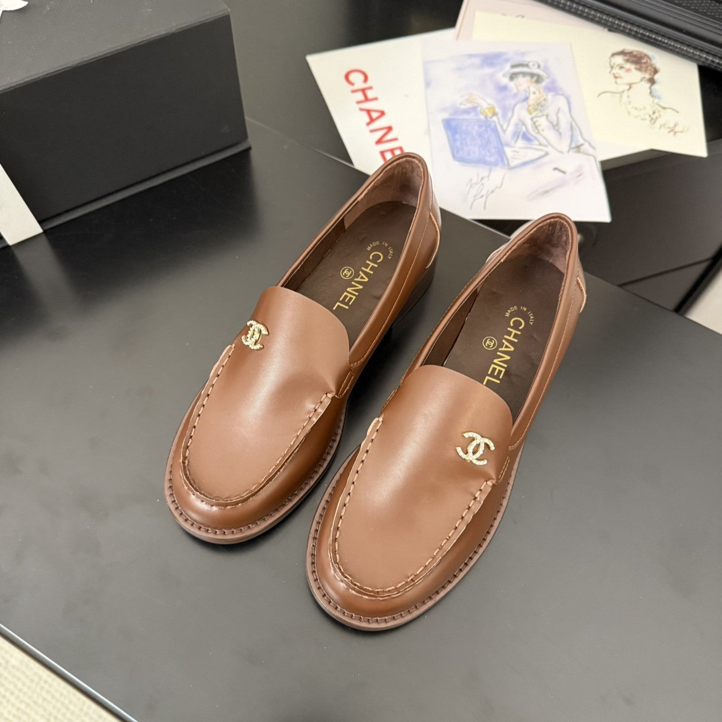 CHANEL 25C Moasins Brown Patent Leather