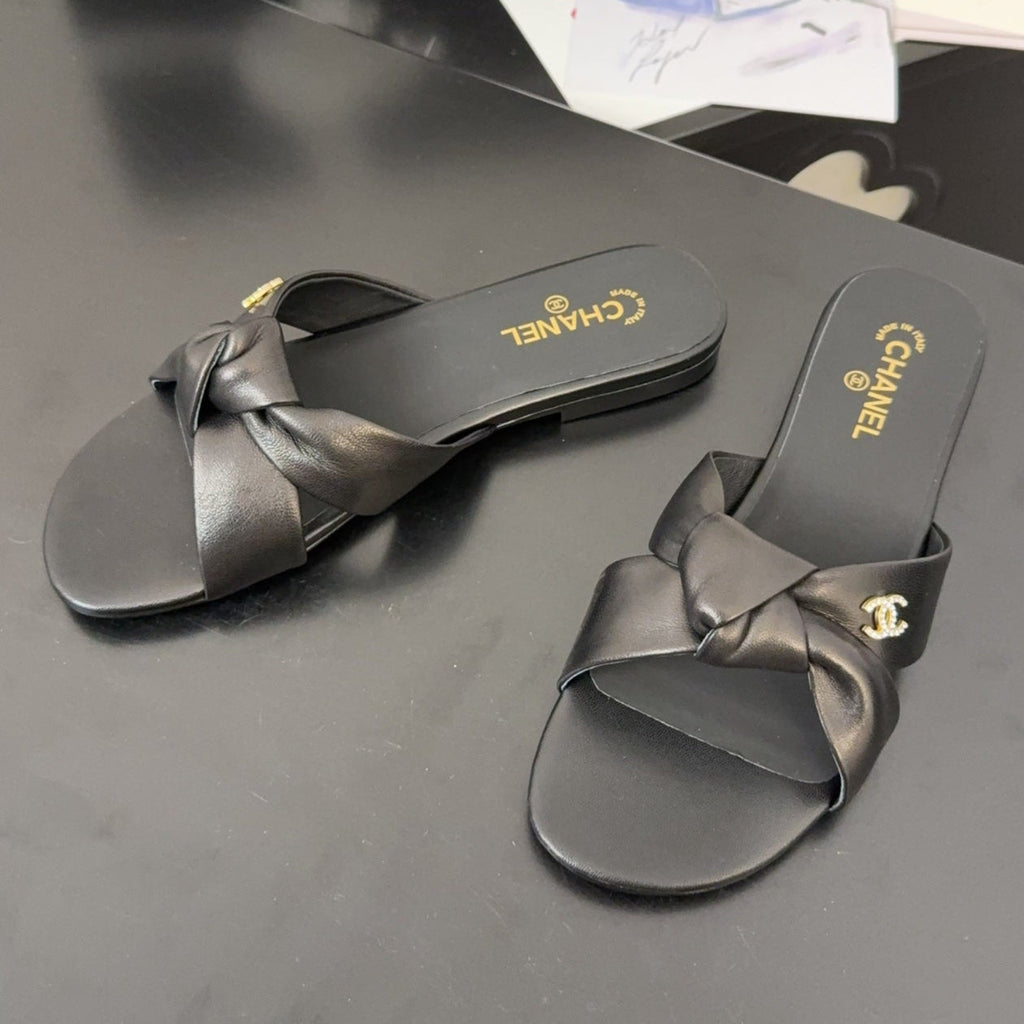 CHANEL LACE MULE 2 CM IN BLACK LAMBSKIN