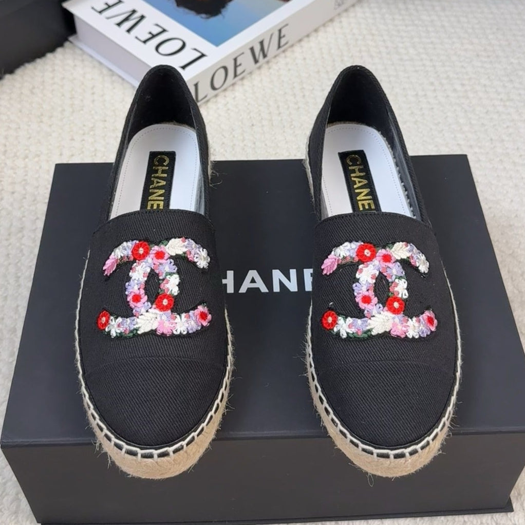 CHANEL LOAFER IN BLACK CANVAS WITH COLORFUL LOGO