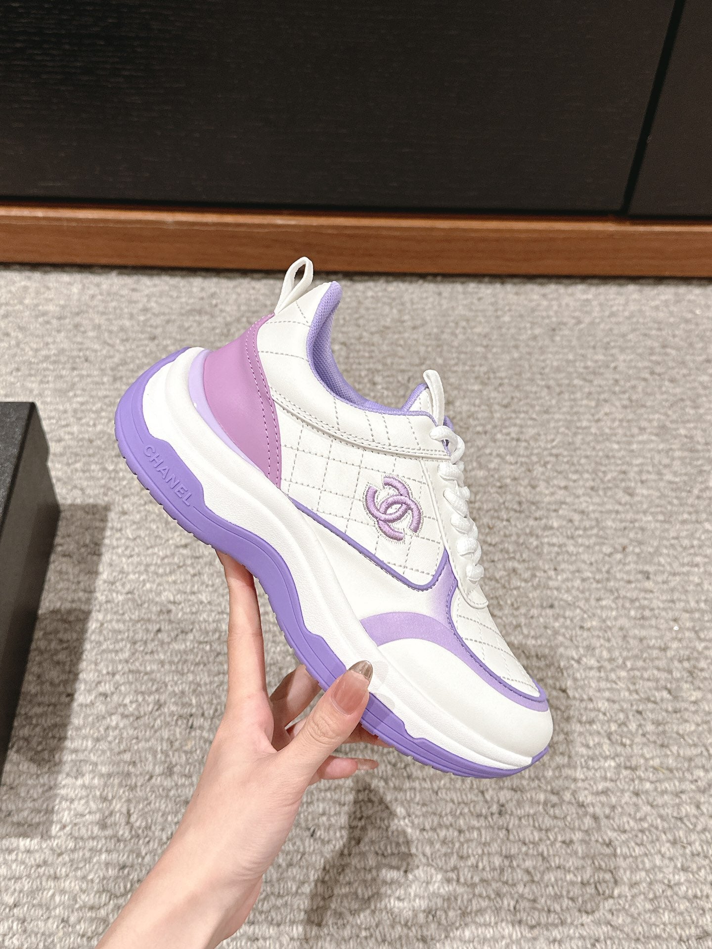 CHANEL CLASSIC SNEAKER IN WHITE MIX IRIS PURPLE LAMBSKIN