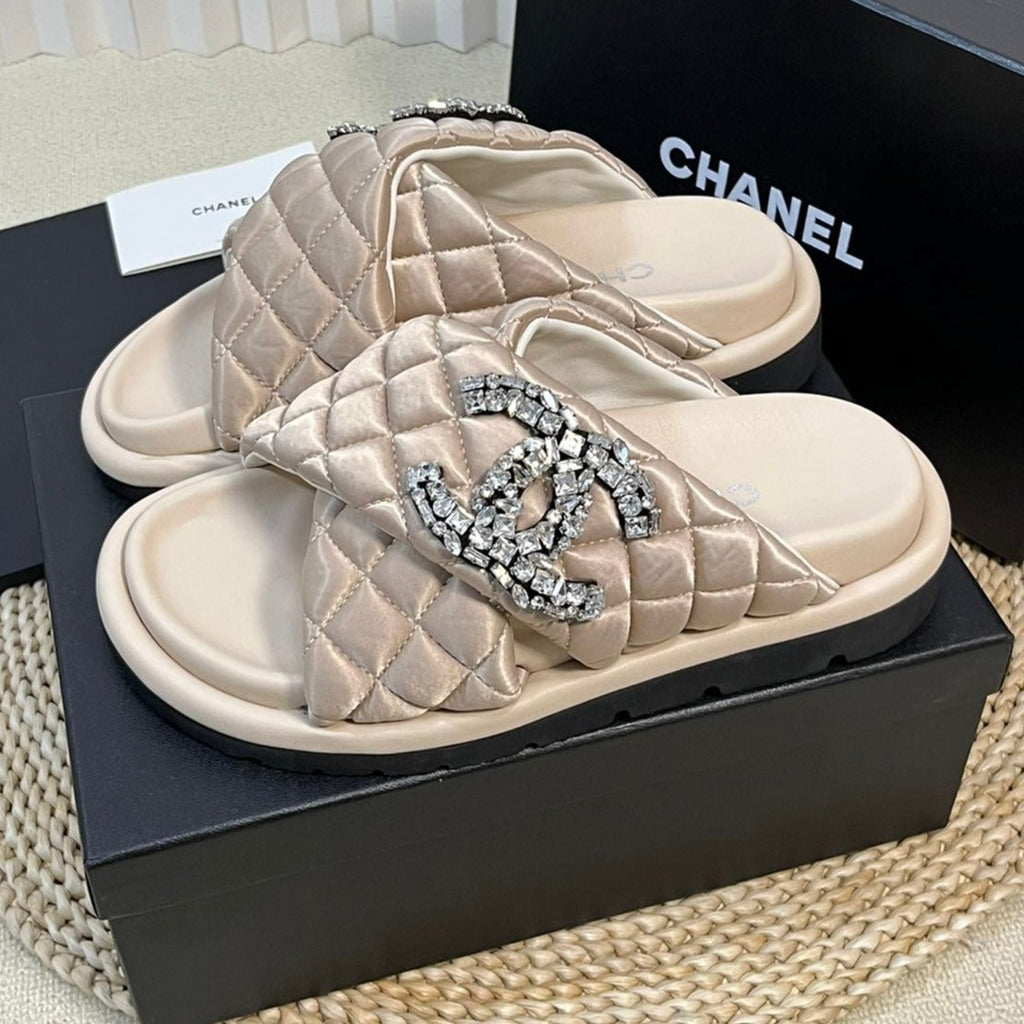CHANEL Women's slippers with two crossed straps sheepskins beige cream