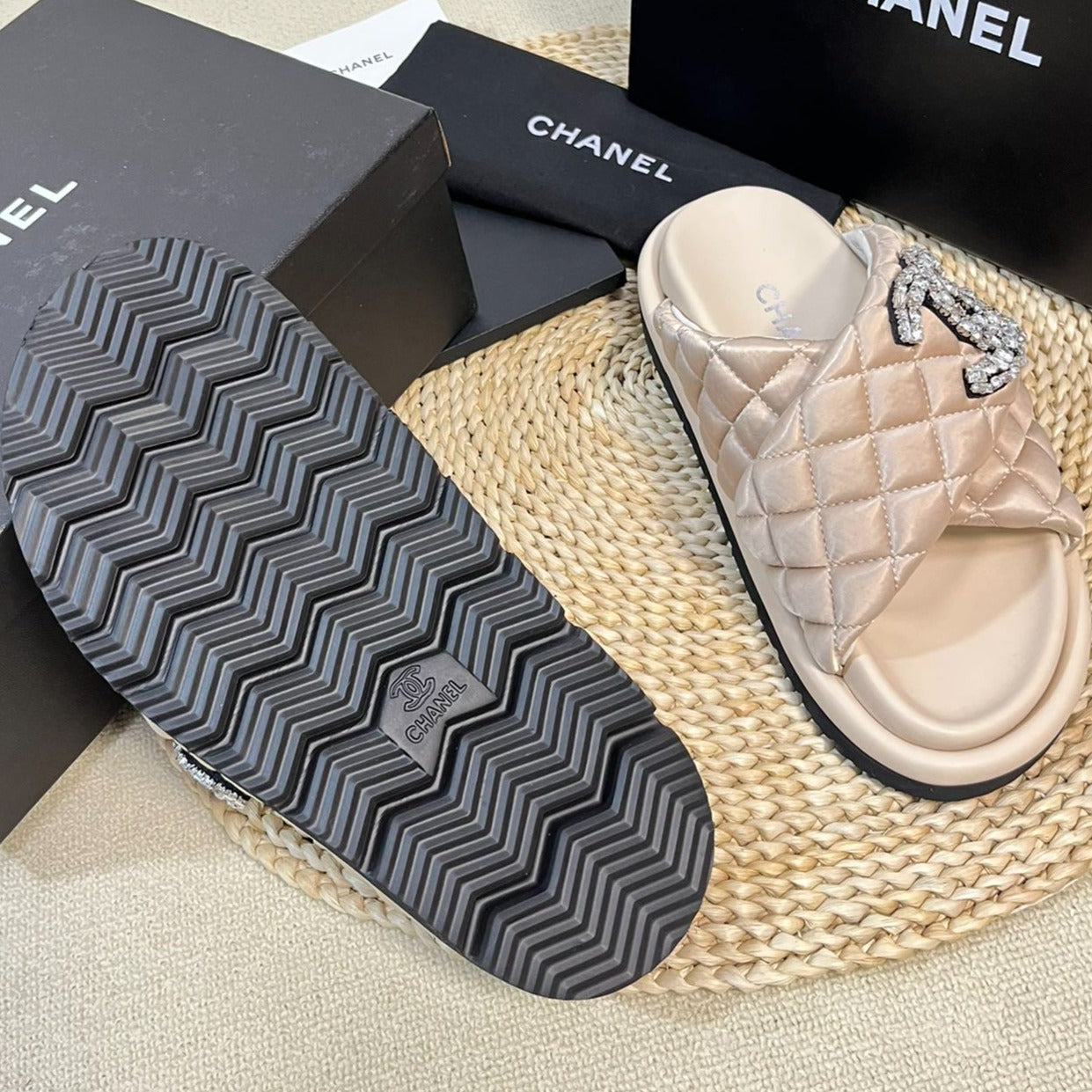 CHANEL Women's slippers with two crossed straps sheepskins beige cream