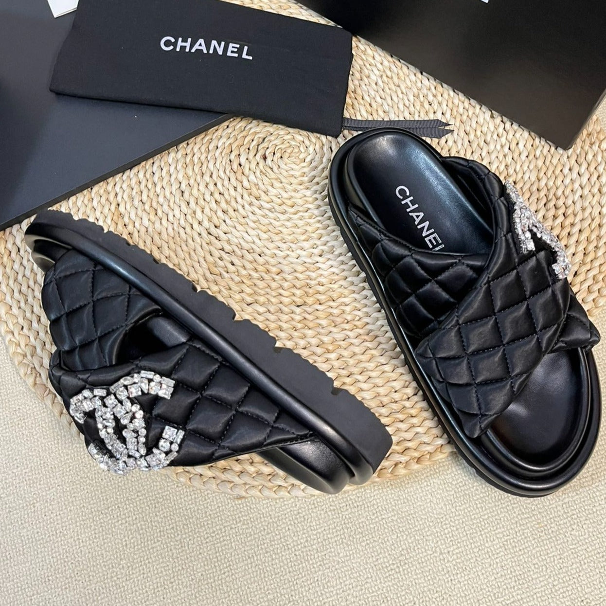 CHANEL Women's slippers with two crossed straps sheepskins black