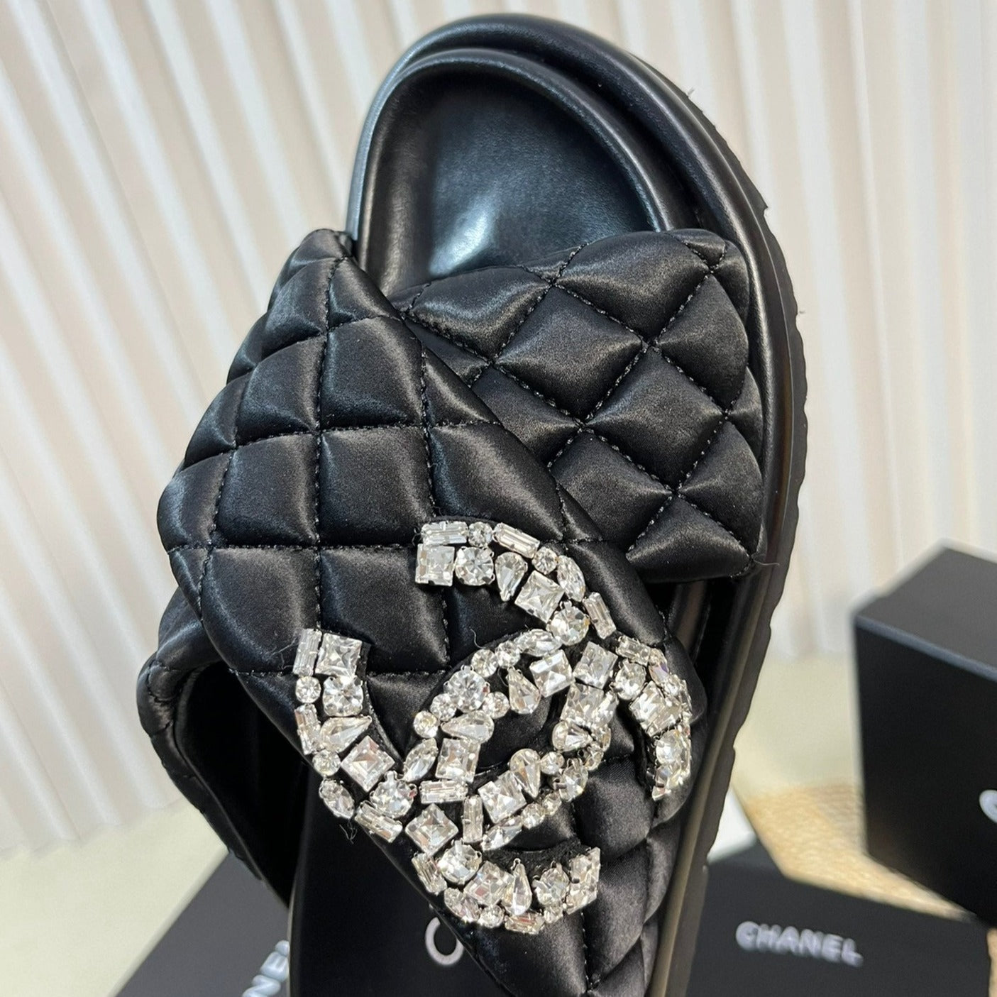 CHANEL Women's slippers with two crossed straps sheepskins black