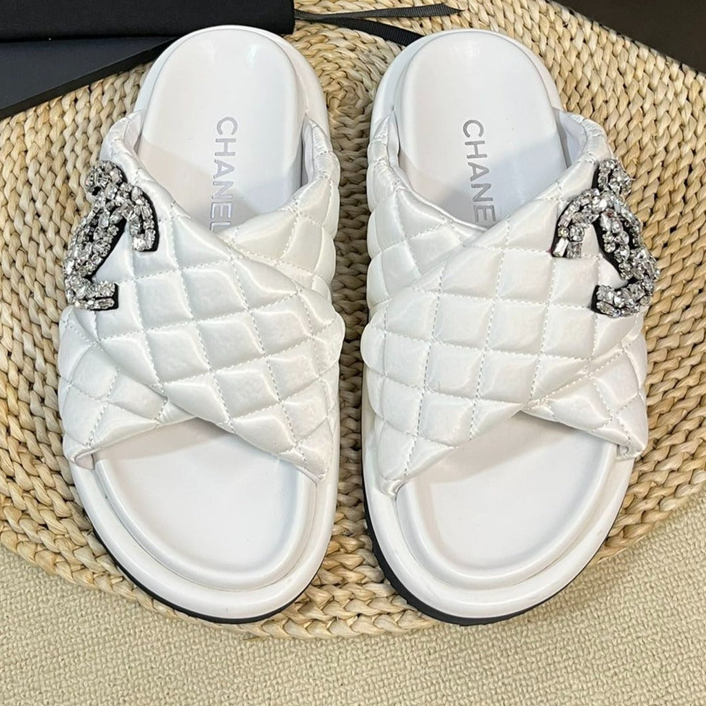 CHANEL Women's slippers with two crossed straps sheepskins white
