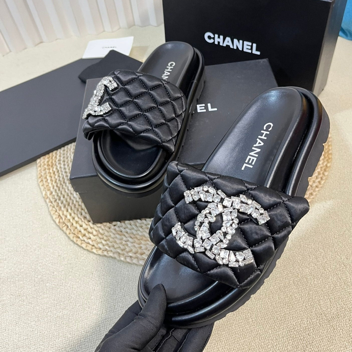 CHANEL New Style Diamond Buckle Double C Thick Bottom Slippers Black Sheepskin