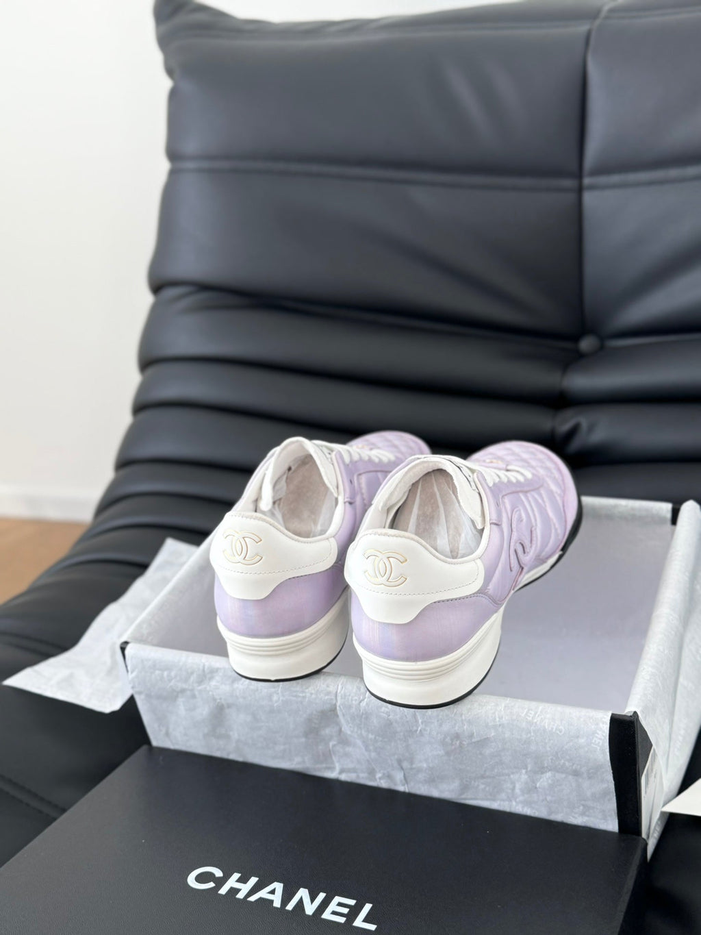 CHANEL SNEAKER IN PALE PURPLE MIX WHITE EMBROIDERED LAMBSKIN