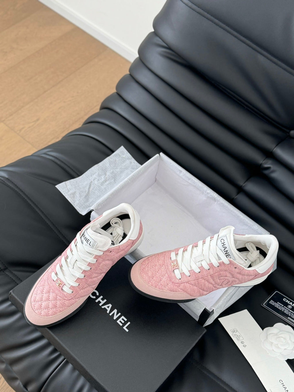 CHANEL SNEAKER IN LIGHT PINK MIX WHITE EMBROIDERED LAMBSKIN