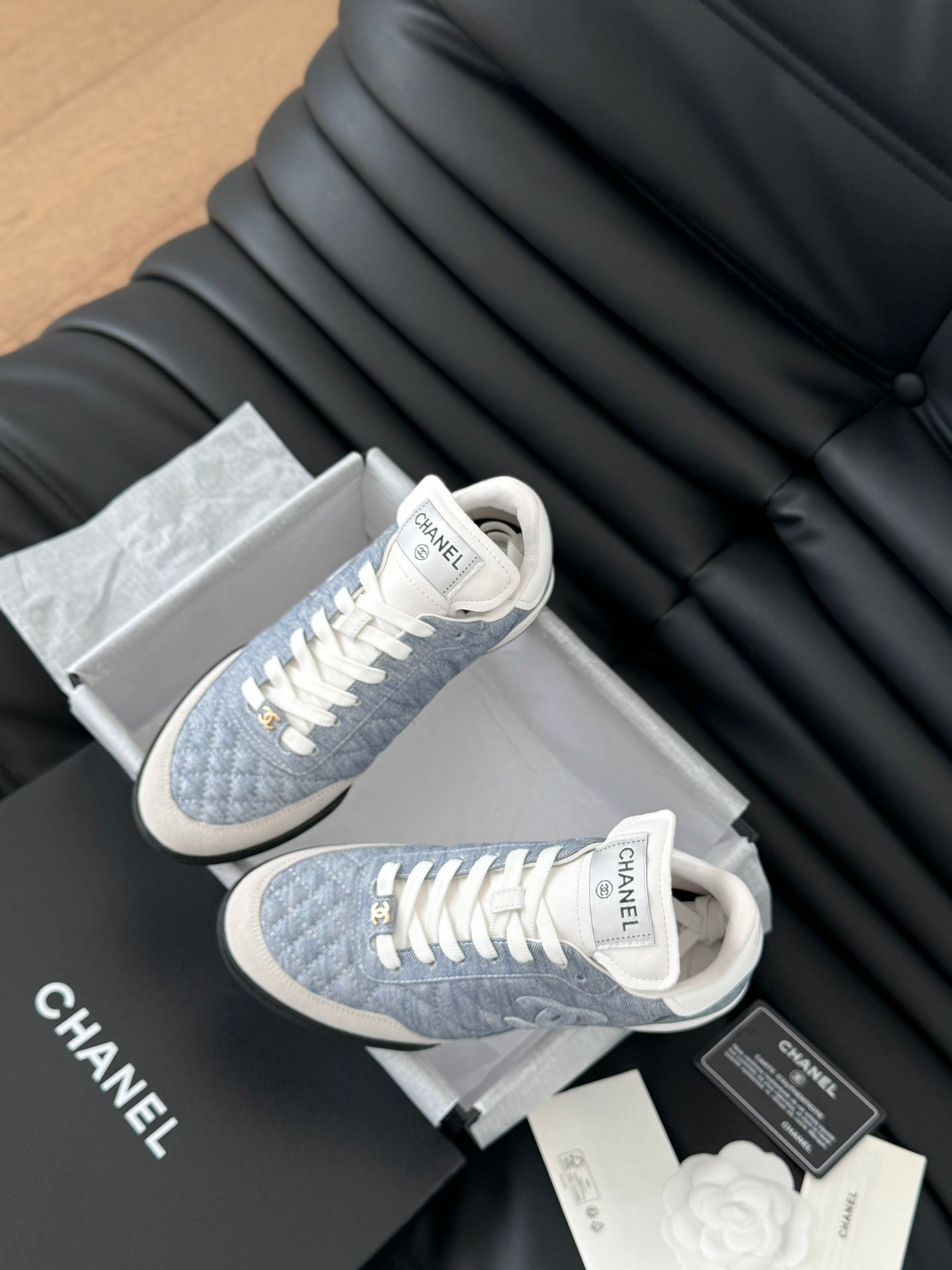 CHANEL SNEAKER IN LIGHT BLUE MIX WHITE EMBROIDERED LAMBSKIN