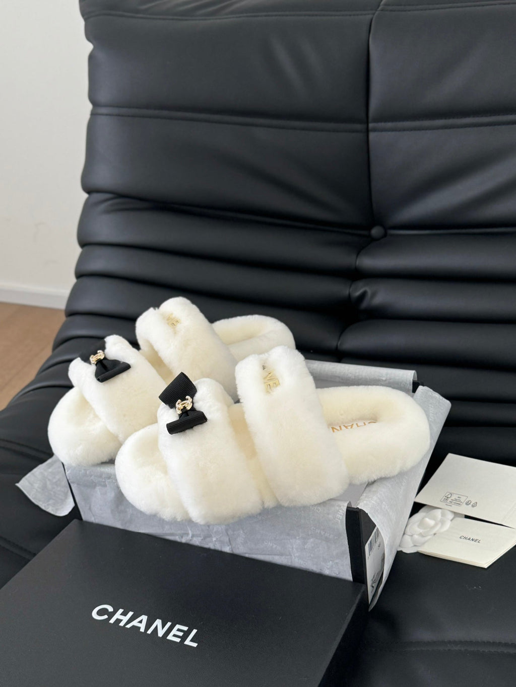 CHANEL DAD SANDAL MULE IN WHITE FLEECE WITH GOLD HARDWARE