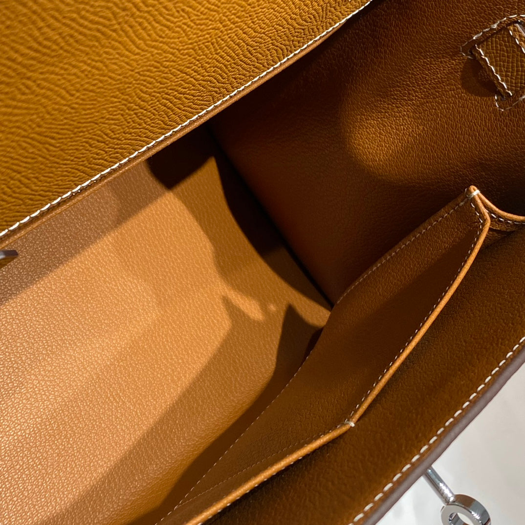 HERMES KELLY 28CM IN GOLD EPSOM CALFSKIN PALLADIUM HARDWARE