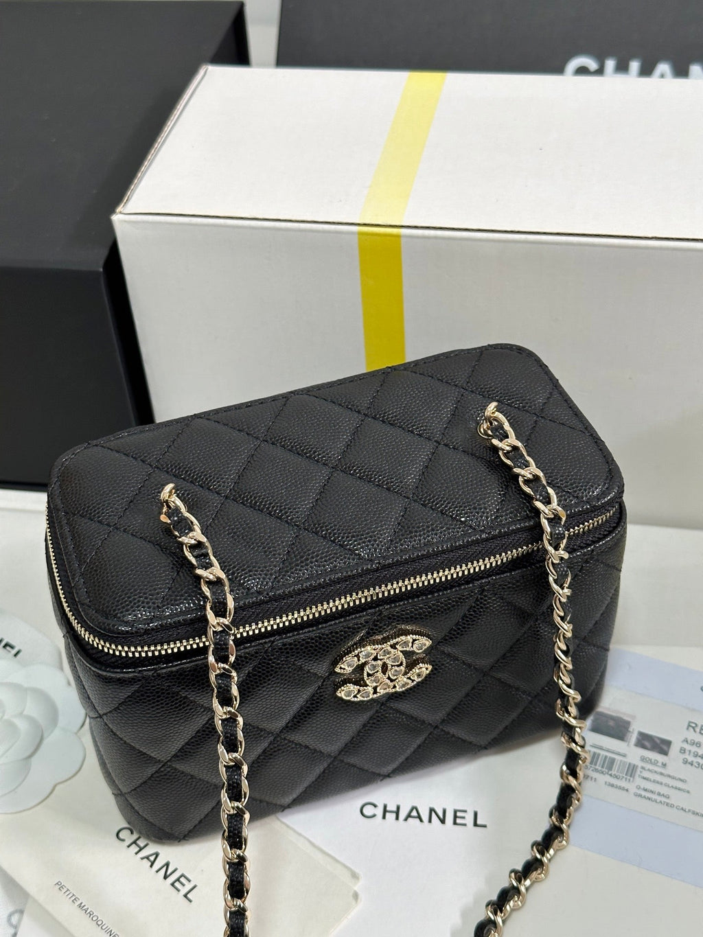CHANEL VANITY CASE 17 CRYSTAL STUDDED LOGO IN BLACK CALFSKIN GOLD HARDWARE