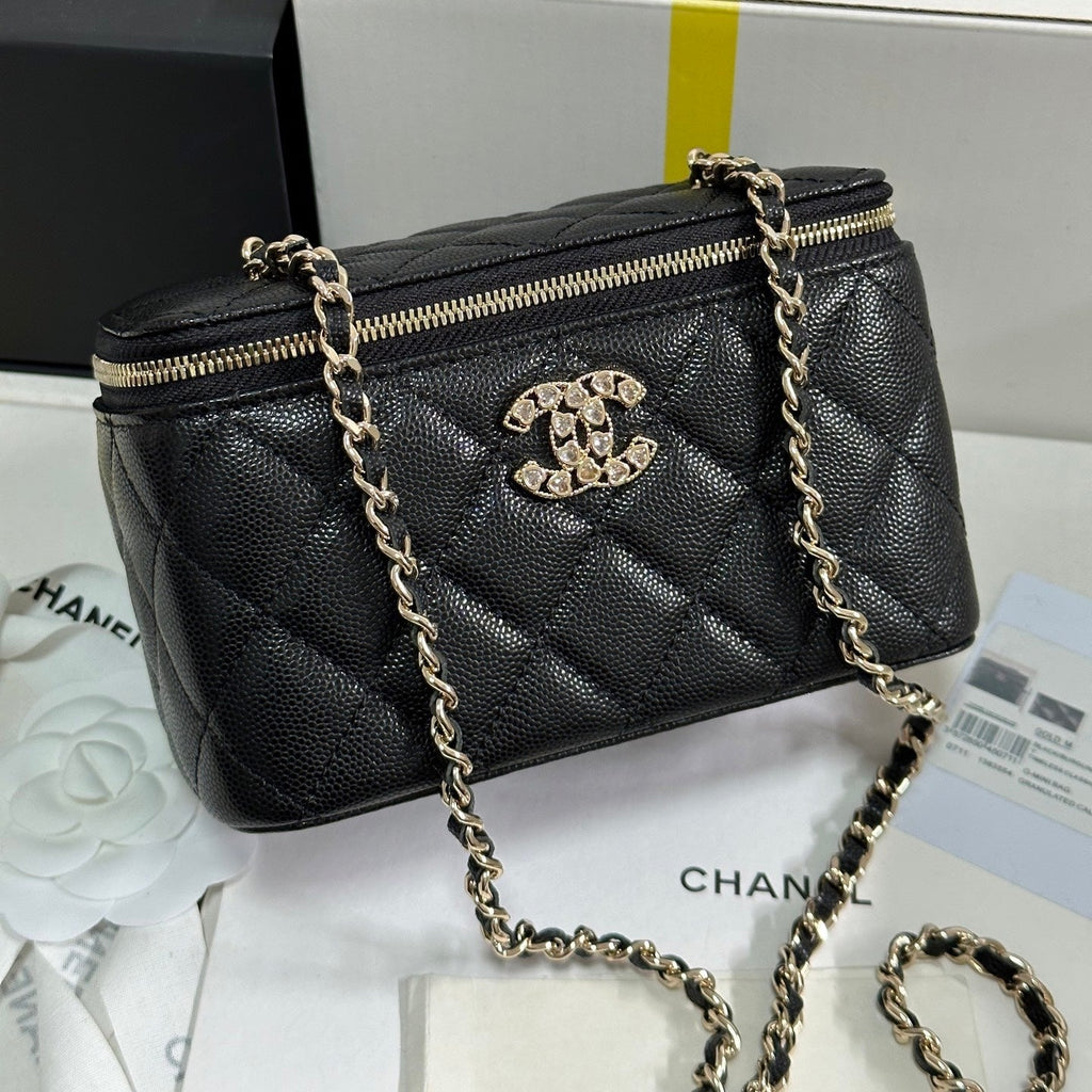 CHANEL VANITY CASE 17 CRYSTAL STUDDED LOGO IN BLACK CALFSKIN GOLD HARDWARE