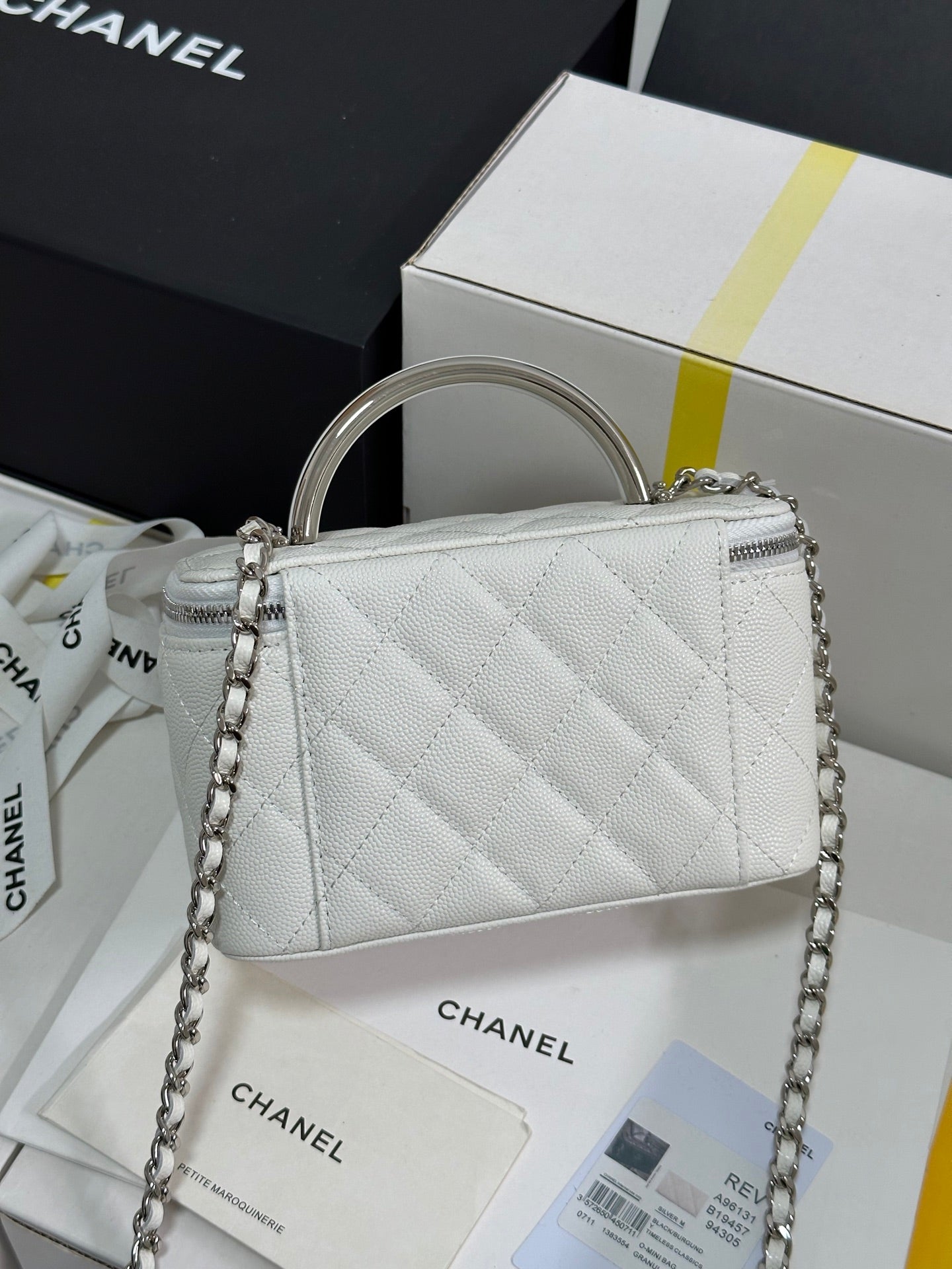 CHANEL MINI VANITY TOP HANDLE CASE 17 IN WHITE CAVIAR SKIN SILVER-TONE PLATED METAL
