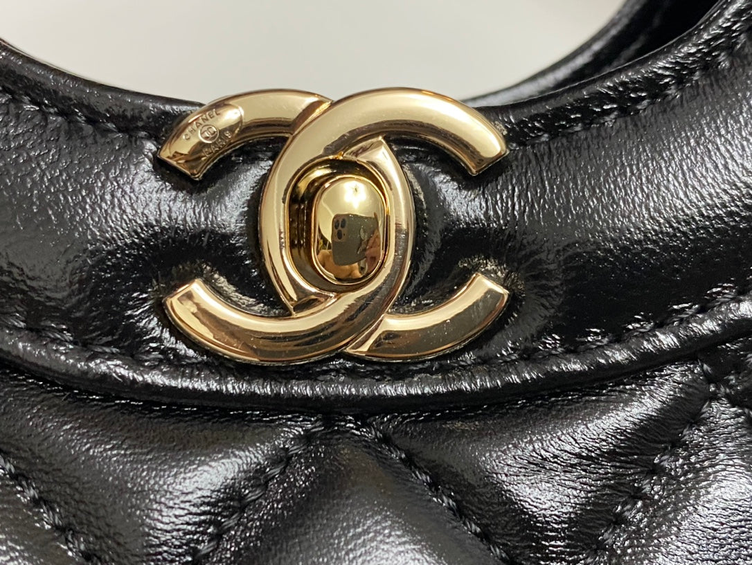 CHANEL SMALL 30 SHOPPING BAG IN BLACK CALFSKIN