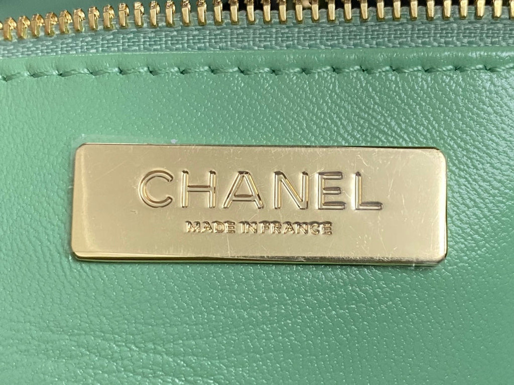 CHANEL MINI 23 SHOPPING BAG IN GREEN MINT CALFSKIN