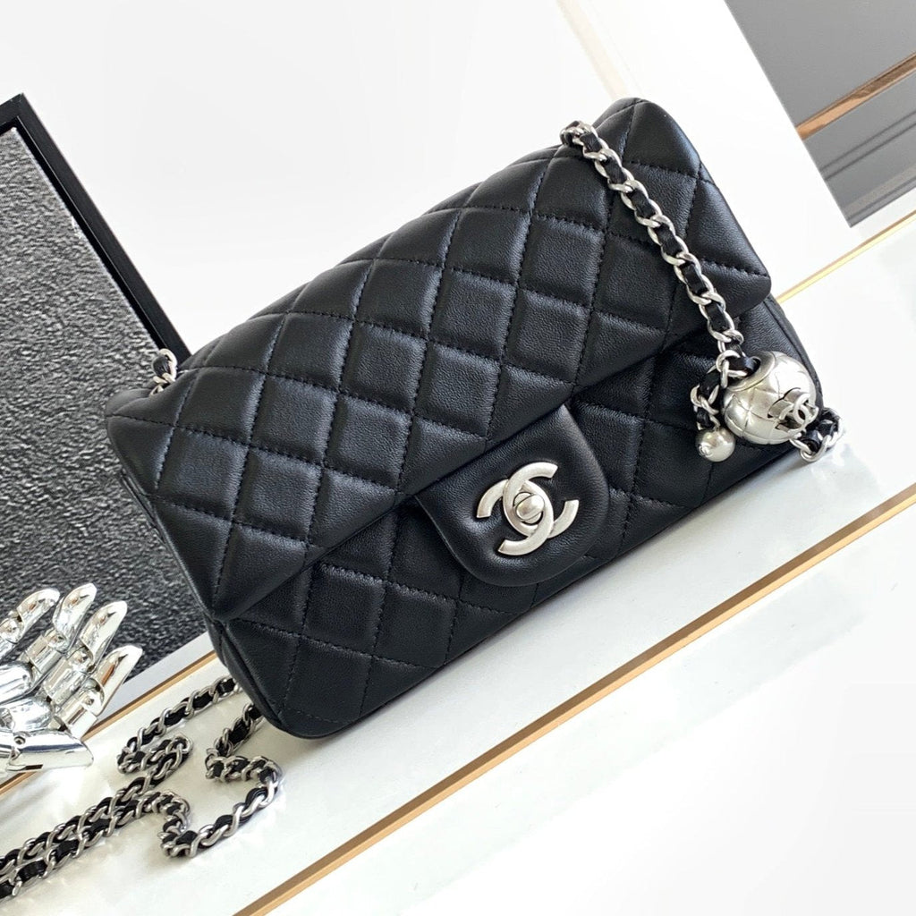 CHANEL SMALL 20 FLAP BAG IN BLACK CALFSKIN