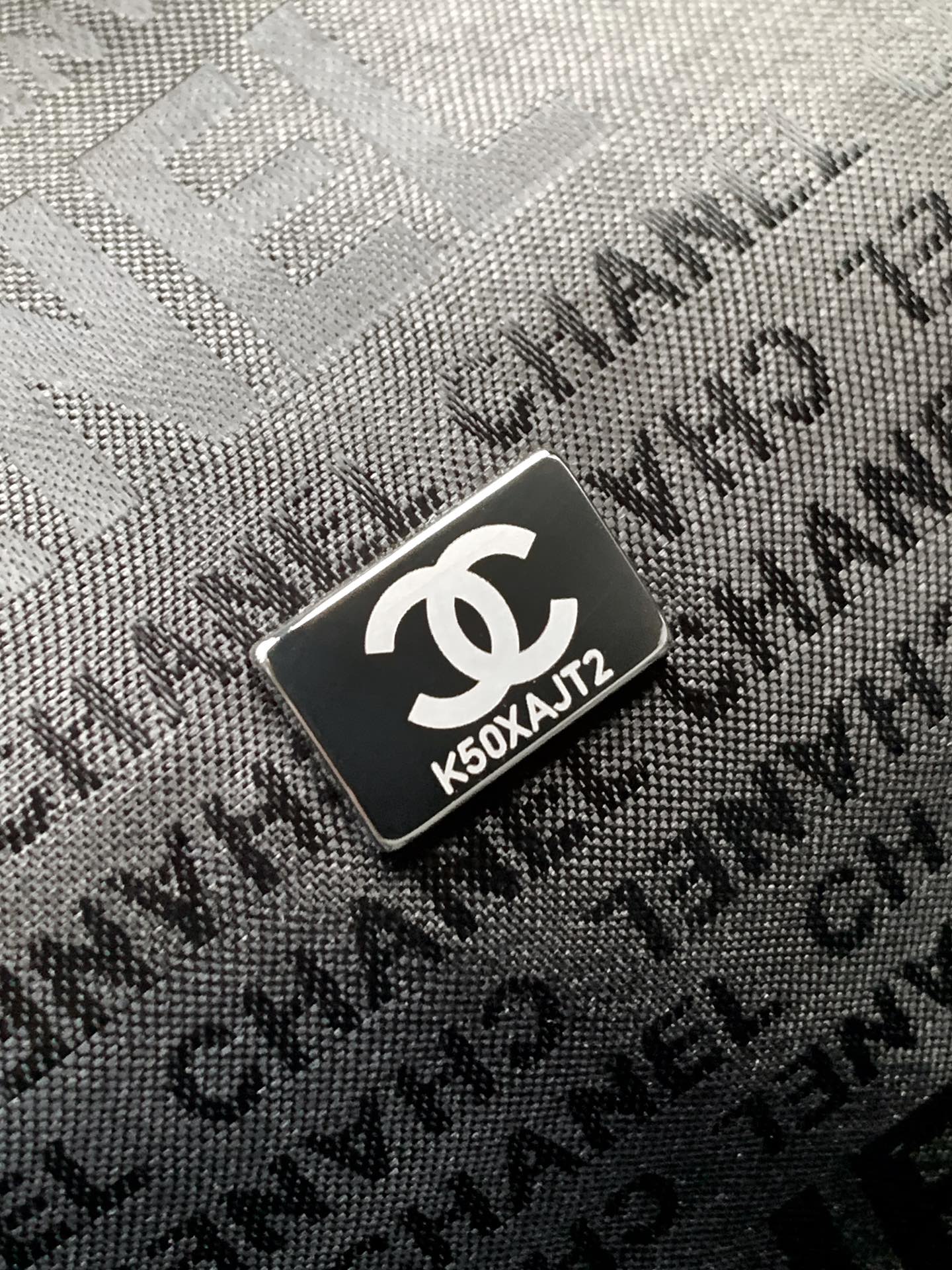 CHANEL SHOULDER BAG 40 IN BLACK SOFT LAMBSKIN EMBOSSED LOGO SILVER HARDWARE