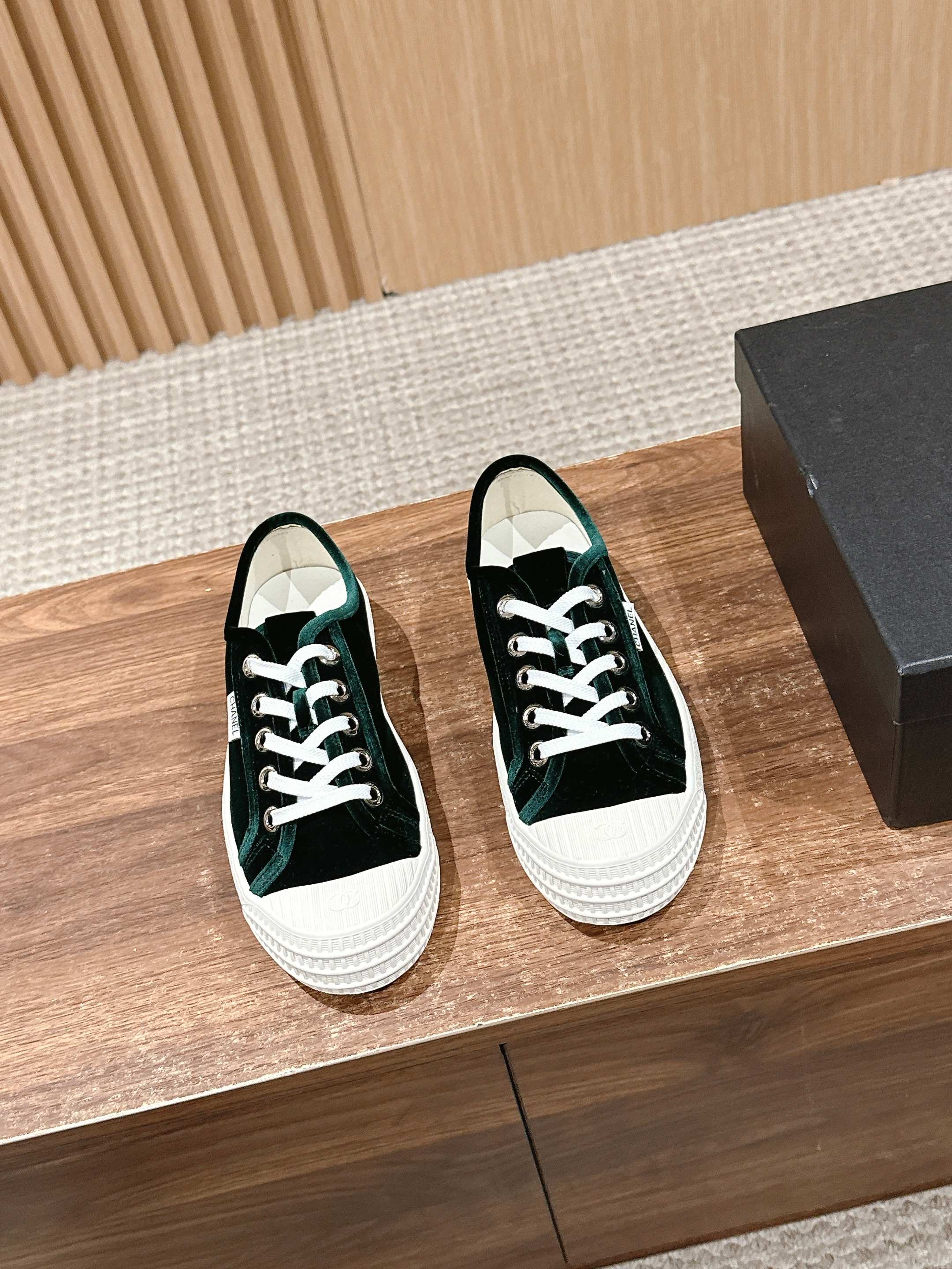CHANEL CONVERSE SNEAKER IN DARK GREEN VELVET