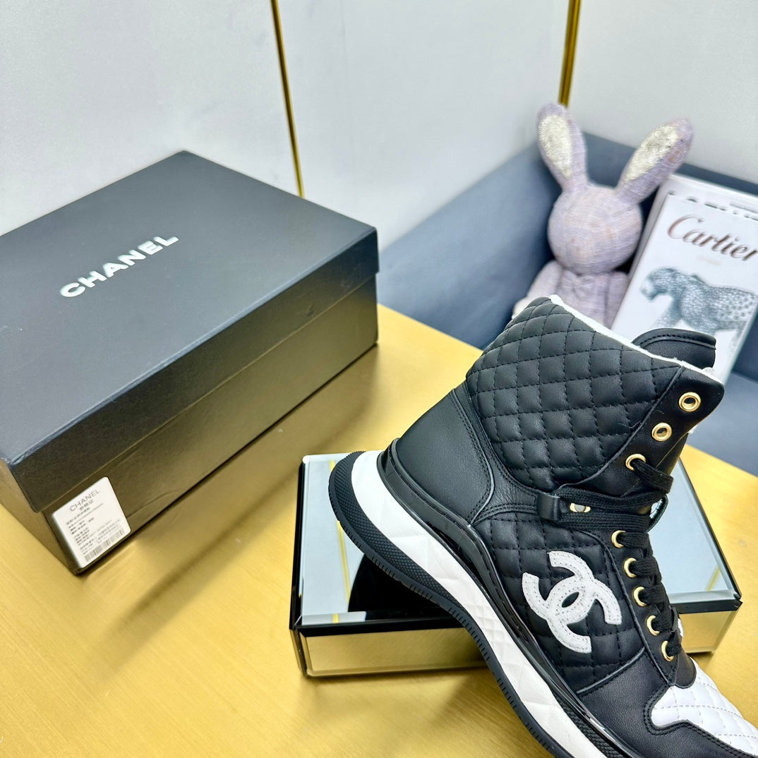 CHANEL ATHLETIC SHOES IN BLACK CALFSKIN