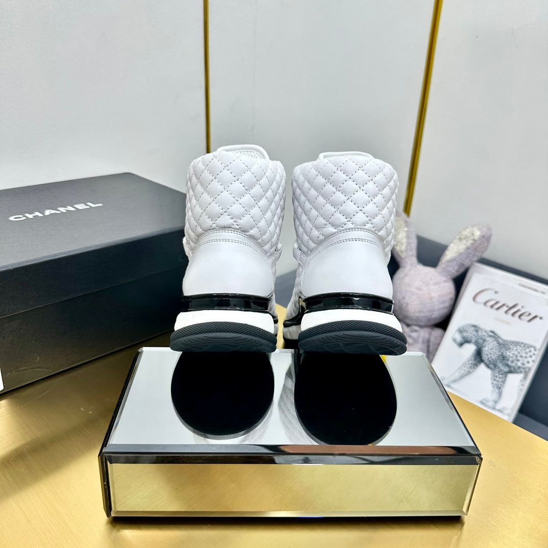 CHANEL ATHLETIC SHOES IN WHITE CALFSKIN