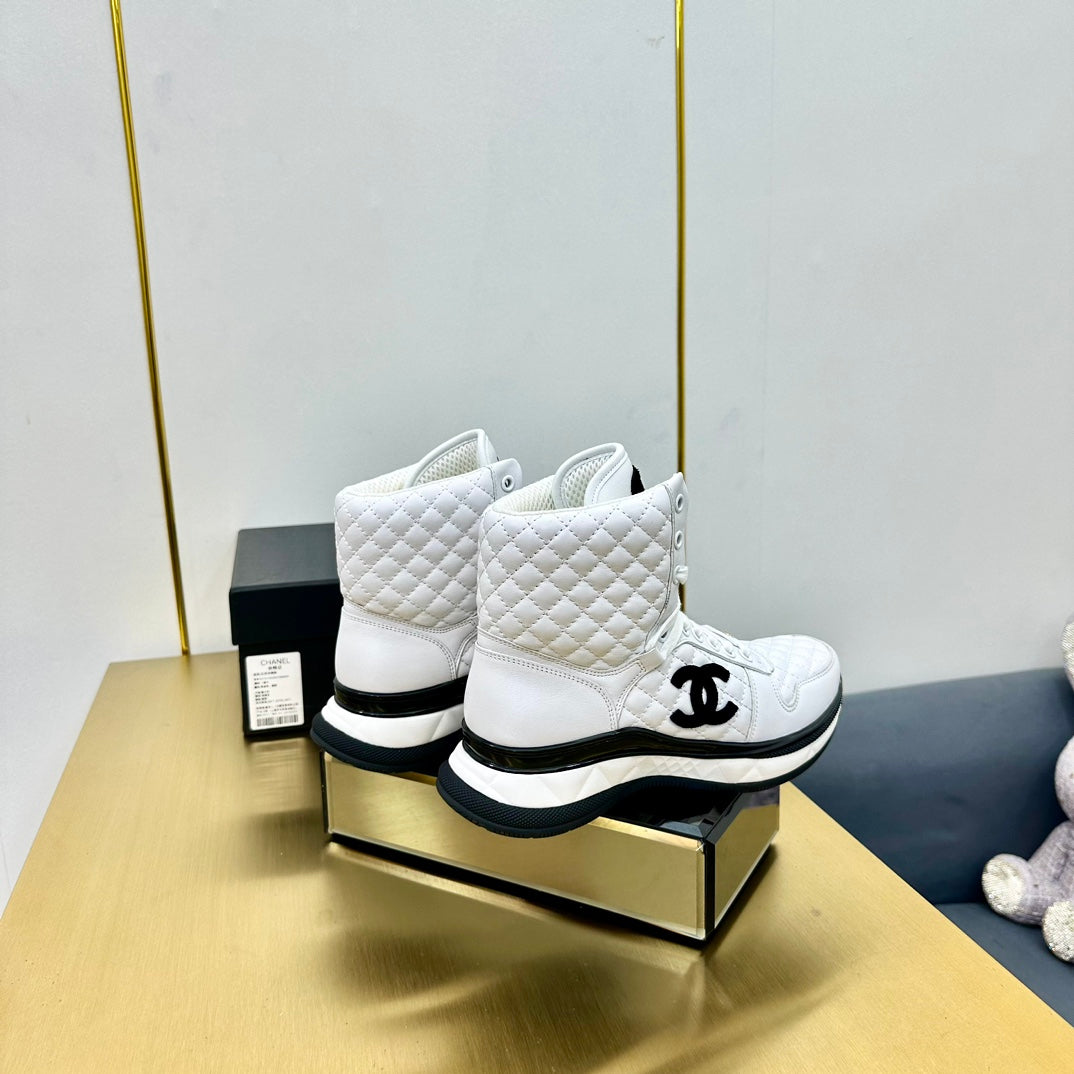 CHANEL ATHLETIC SHOES IN WHITE CALFSKIN