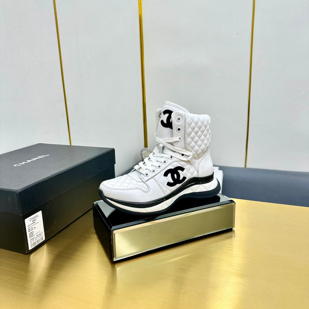 CHANEL ATHLETIC SHOES IN WHITE CALFSKIN