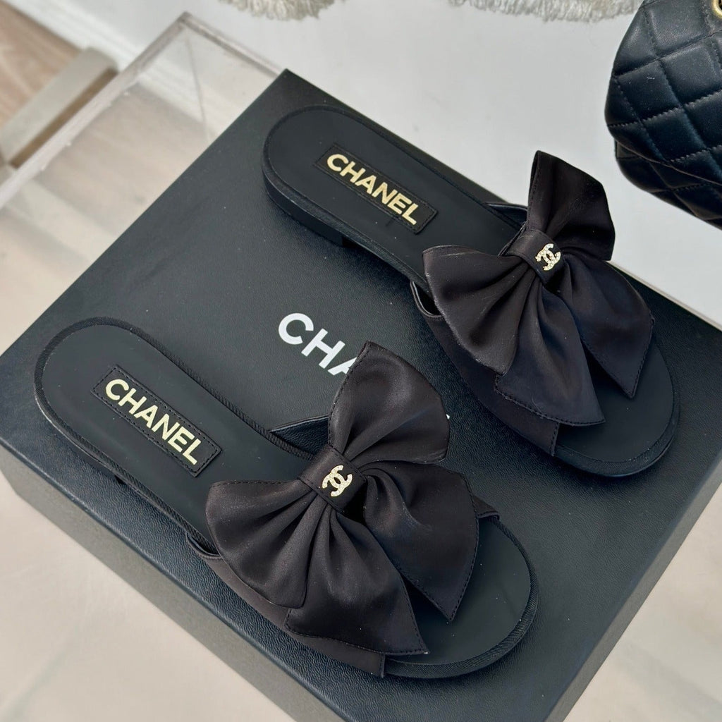 CHANEL Double  big bow flat sandals Sheepskin Black