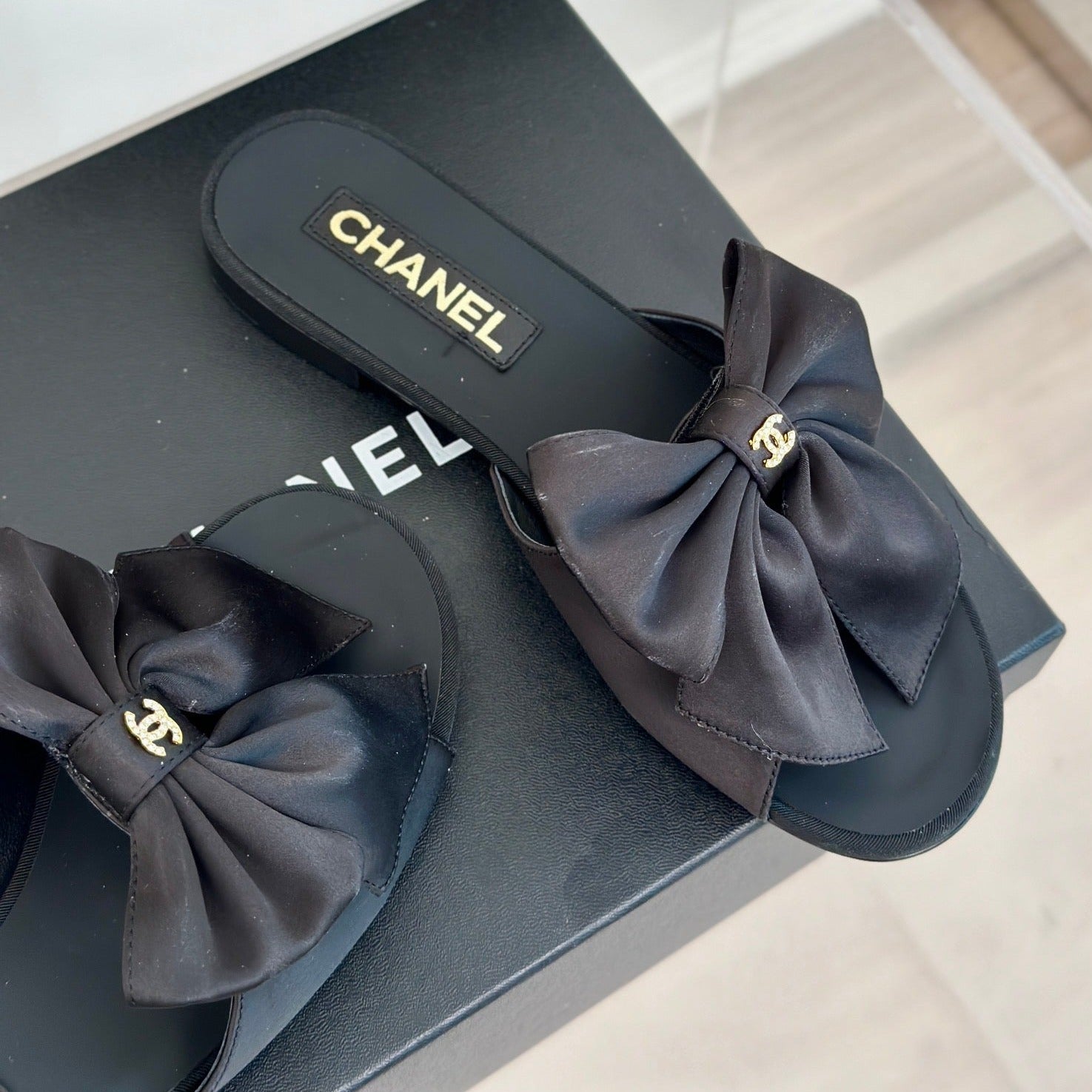 CHANEL Double  big bow flat sandals Sheepskin Black