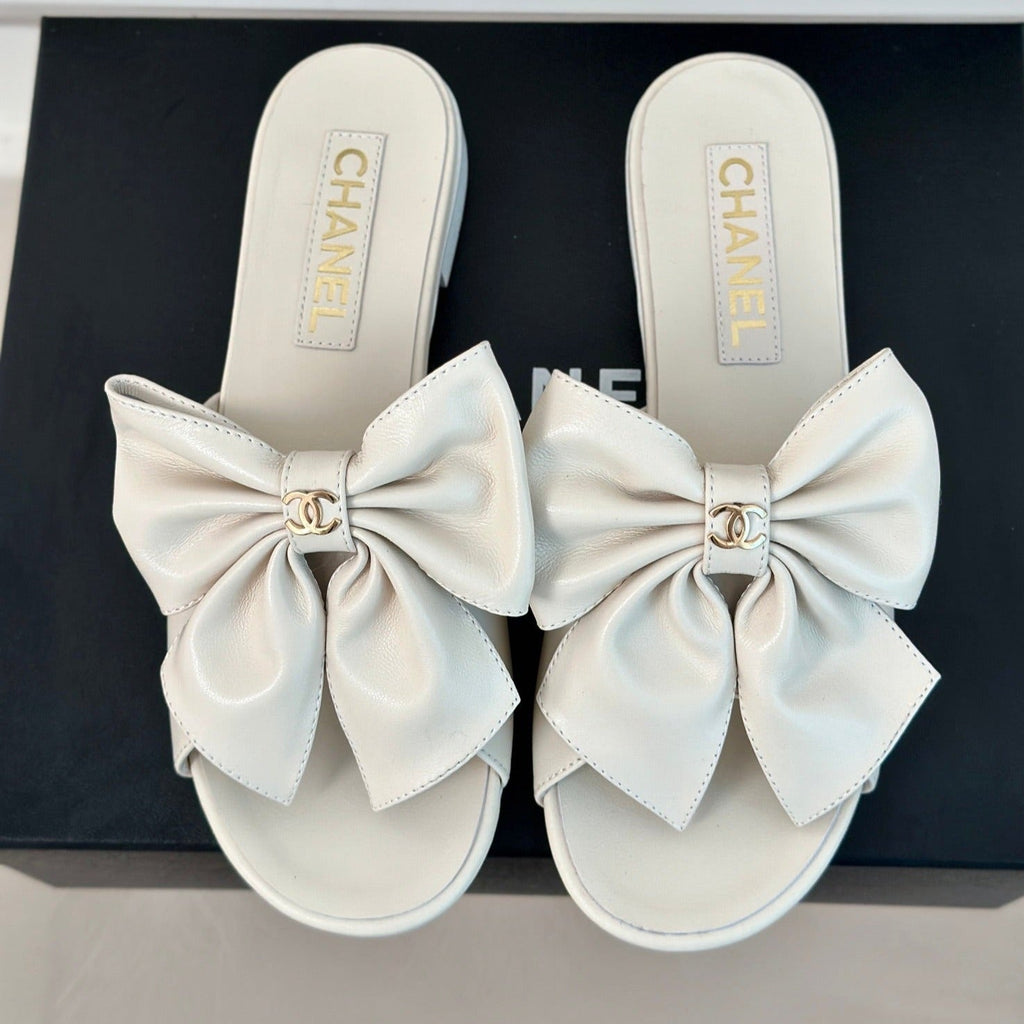 CHANEL Double  big bow flat sandals Sheepskin White Cream
