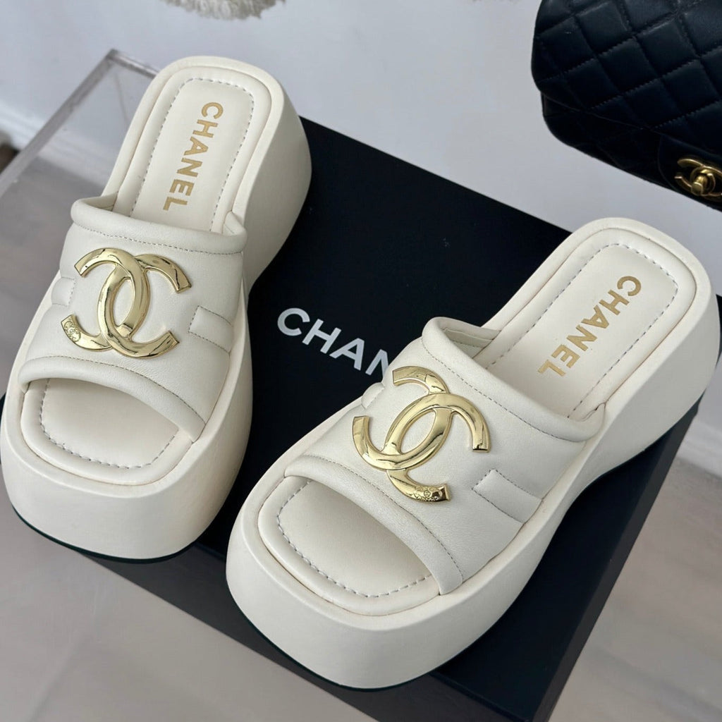 CHANEL Large Double C Platform Slippers White