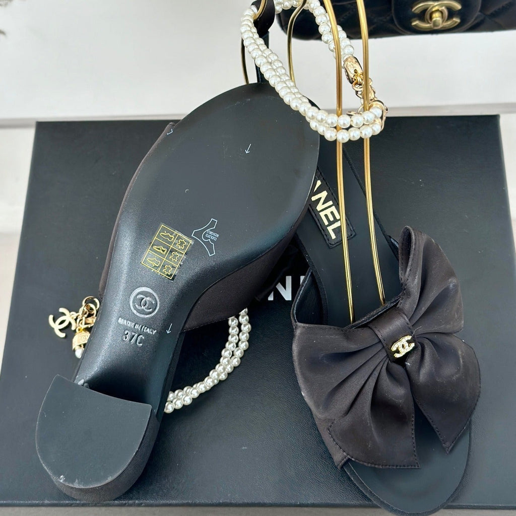 CHANEL Double C Big Bow Pearl Chain High Sandals Black Lambskin