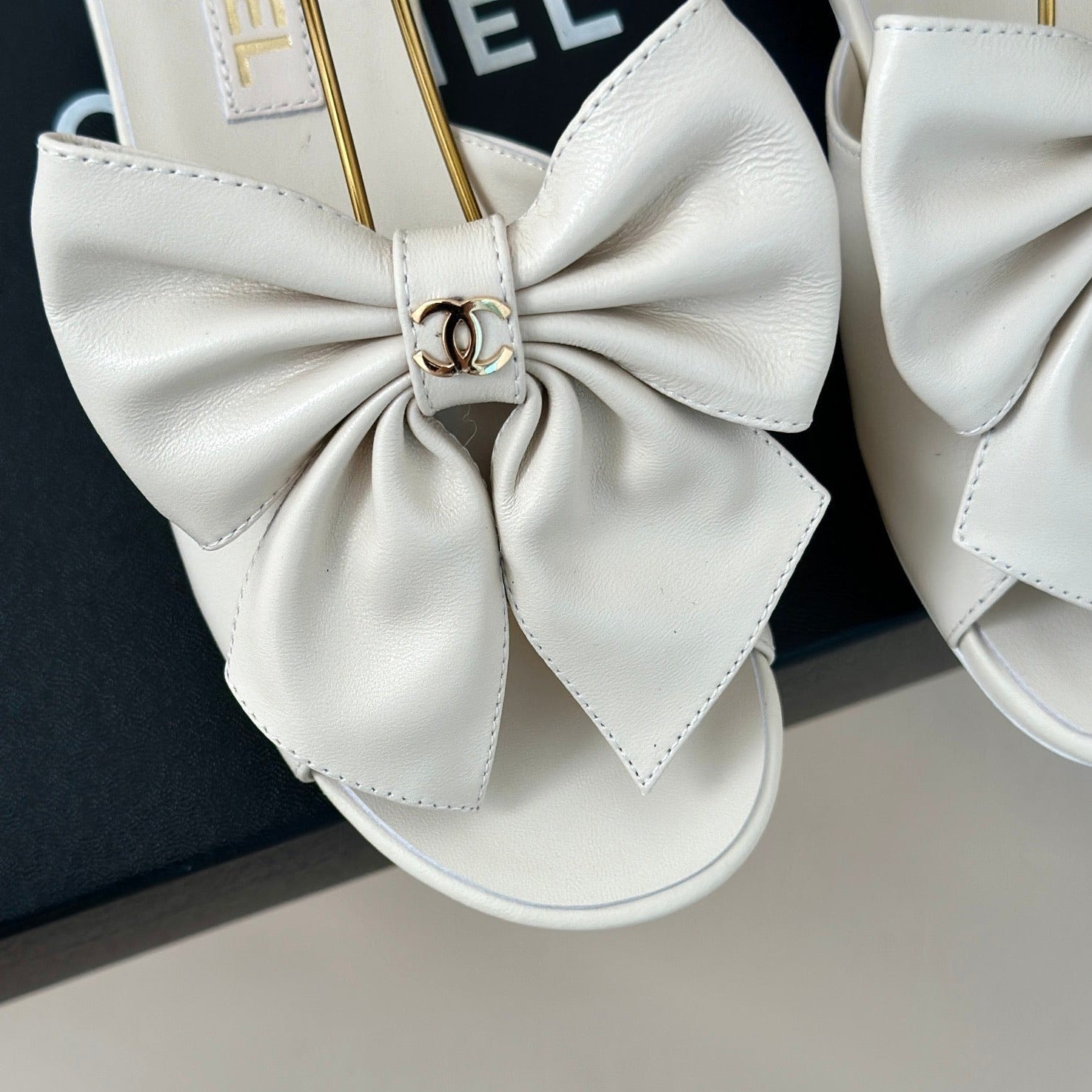 CHANEL Double C Big Bow Pearl Chain Sandals White Lambskin