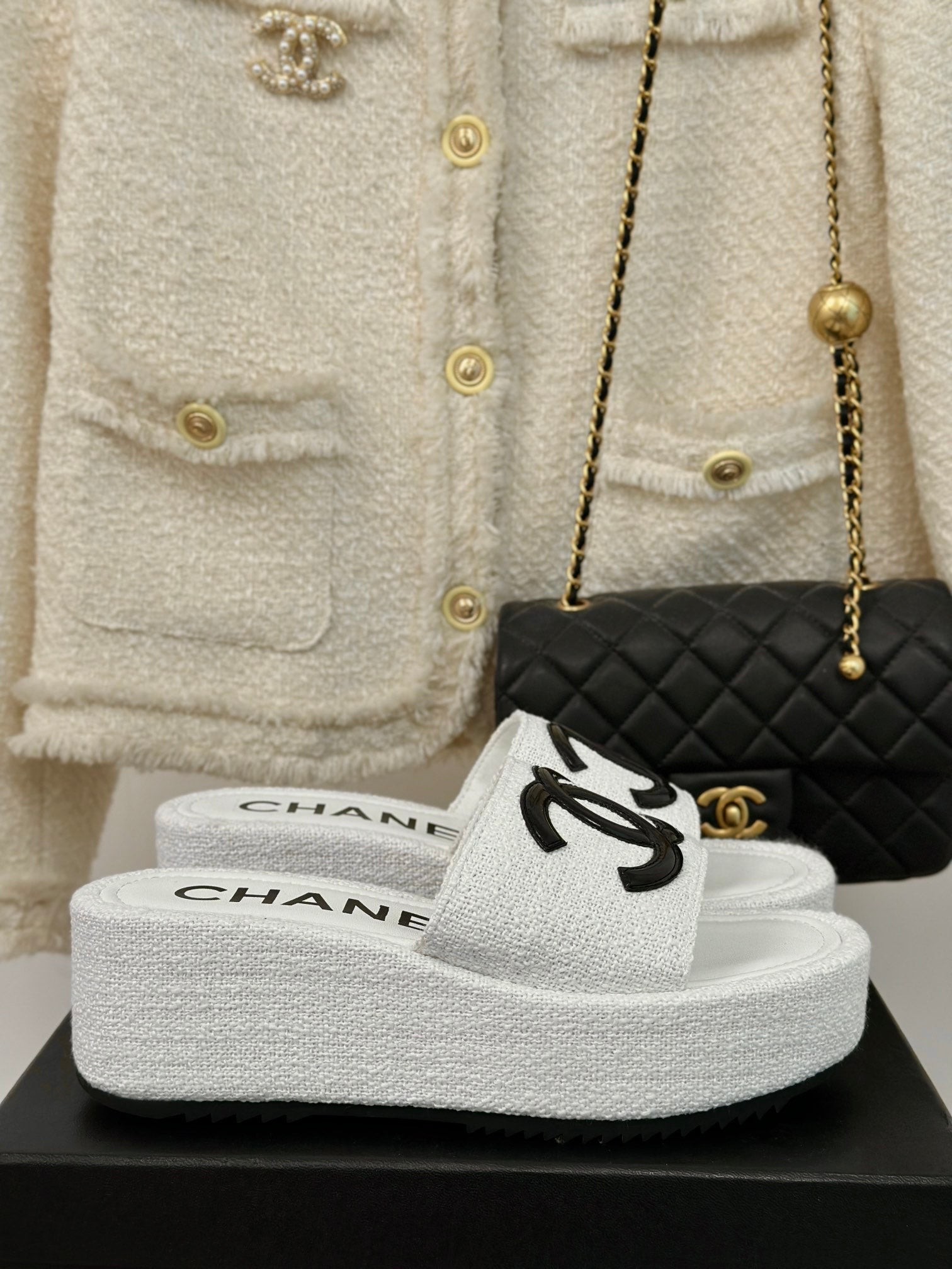 CHANEL CLASSIC SLIPPERS THICK SOLE IN WHITE TWEED