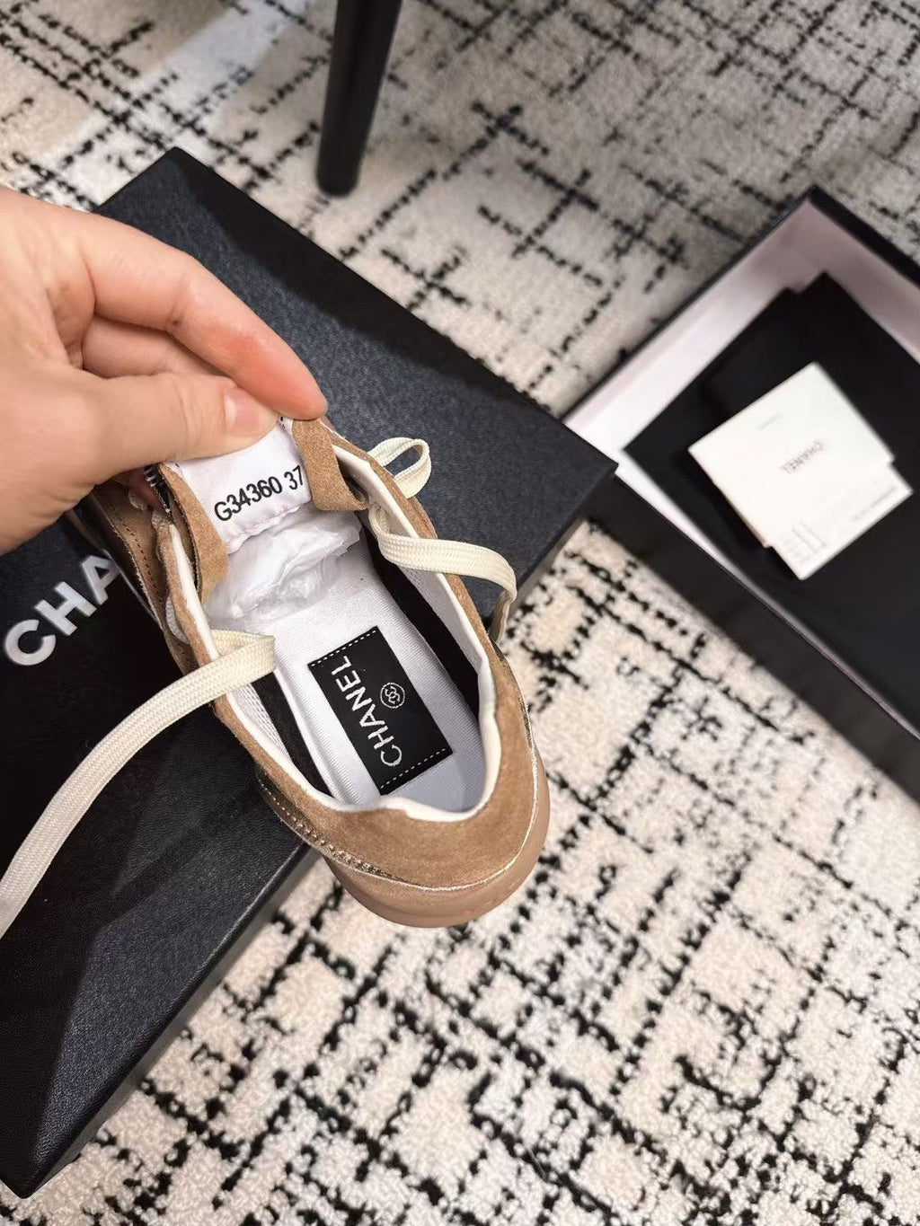 CHANEL CLASSIC SNEAKERS IN PERU BROWN SHEEPSKIN AND SUEDE